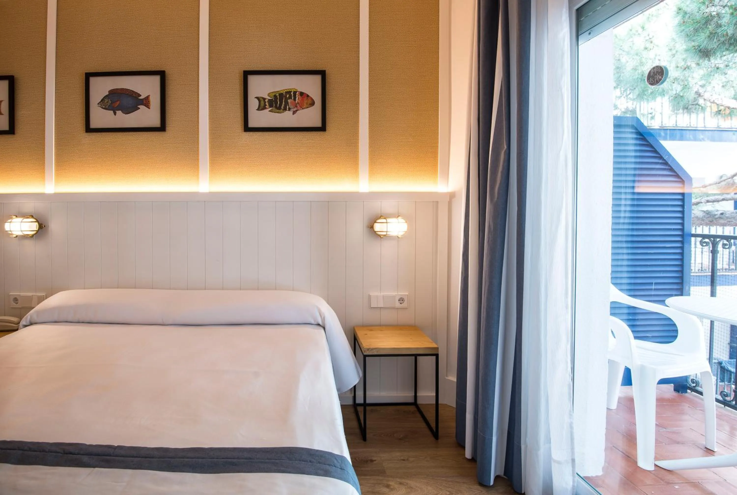 Bed in Hotel Els Pins