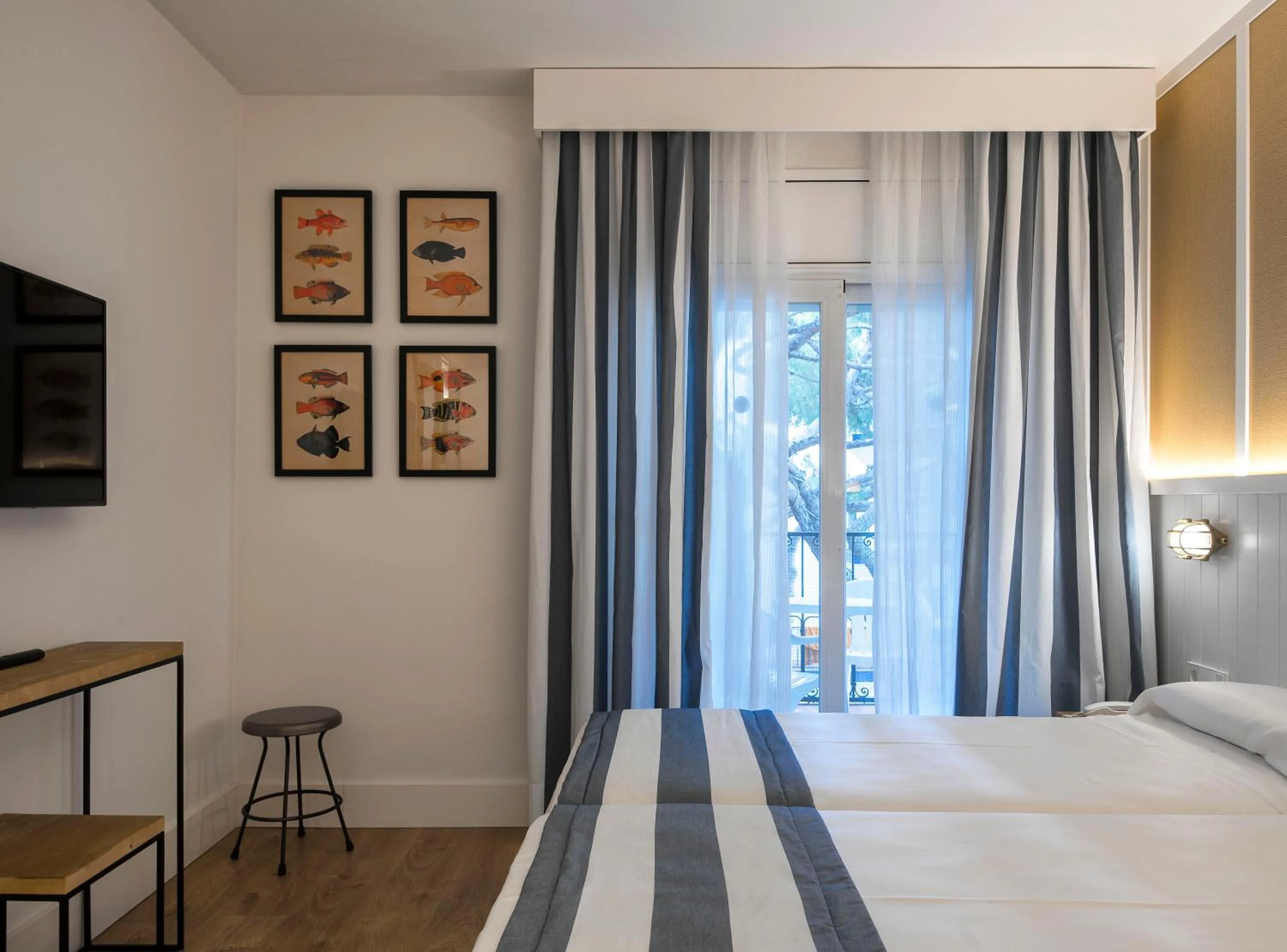 Bed in Hotel Els Pins