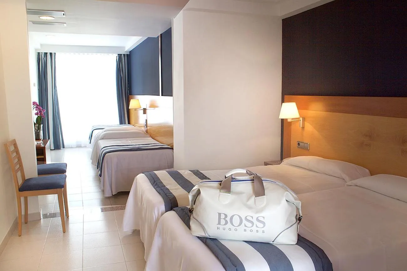 Bedroom, Bed in Hotel Els Pins