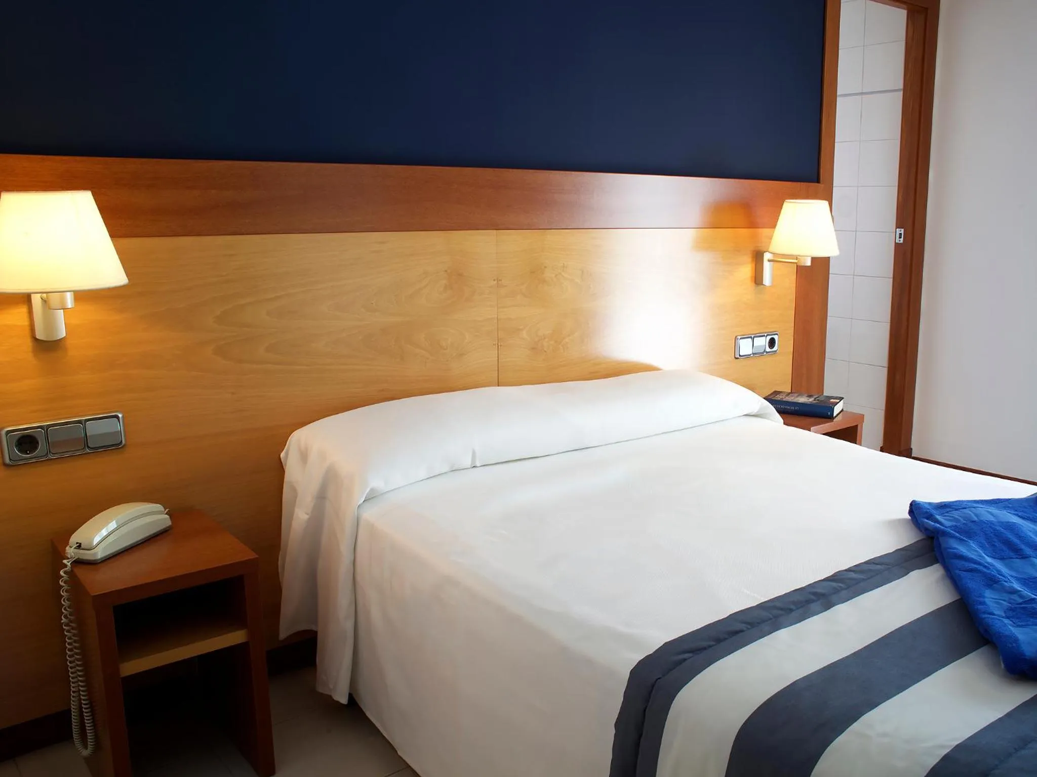 Bed in Hotel Els Pins