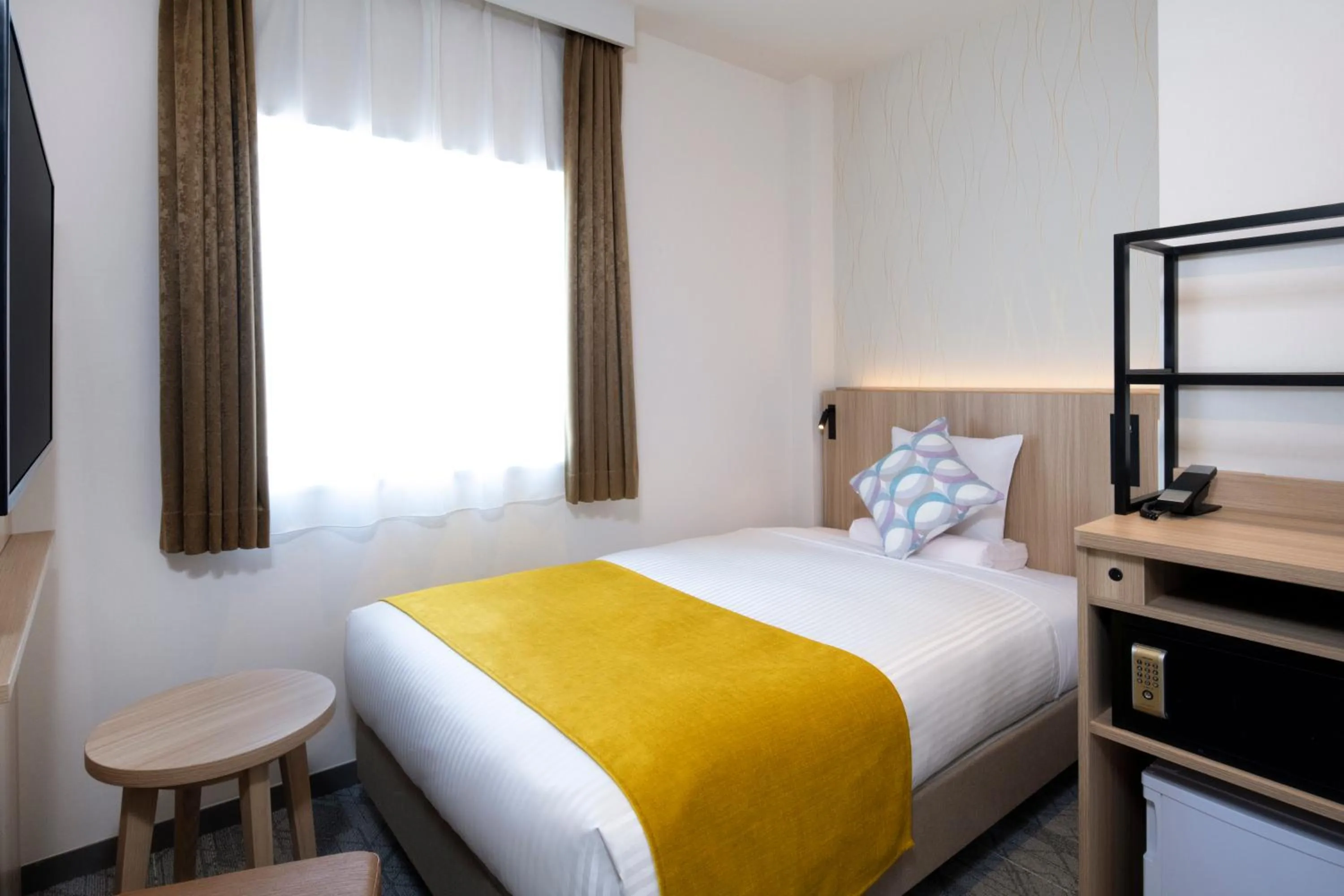 Photo of the whole room, Bed in HOTEL MYSTAYS Nishi Shinjuku