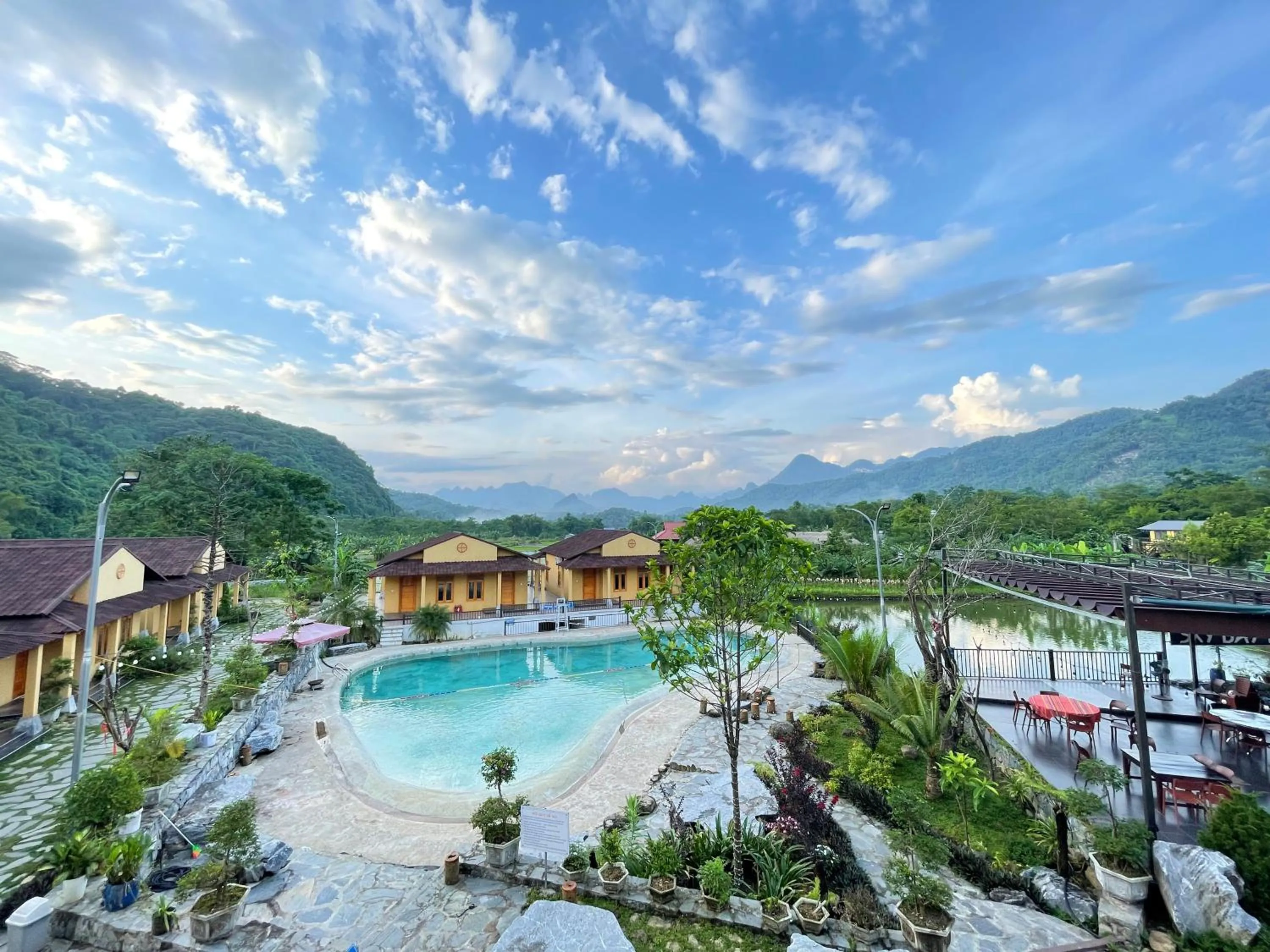 Swimming pool in Sky Bay Lodge