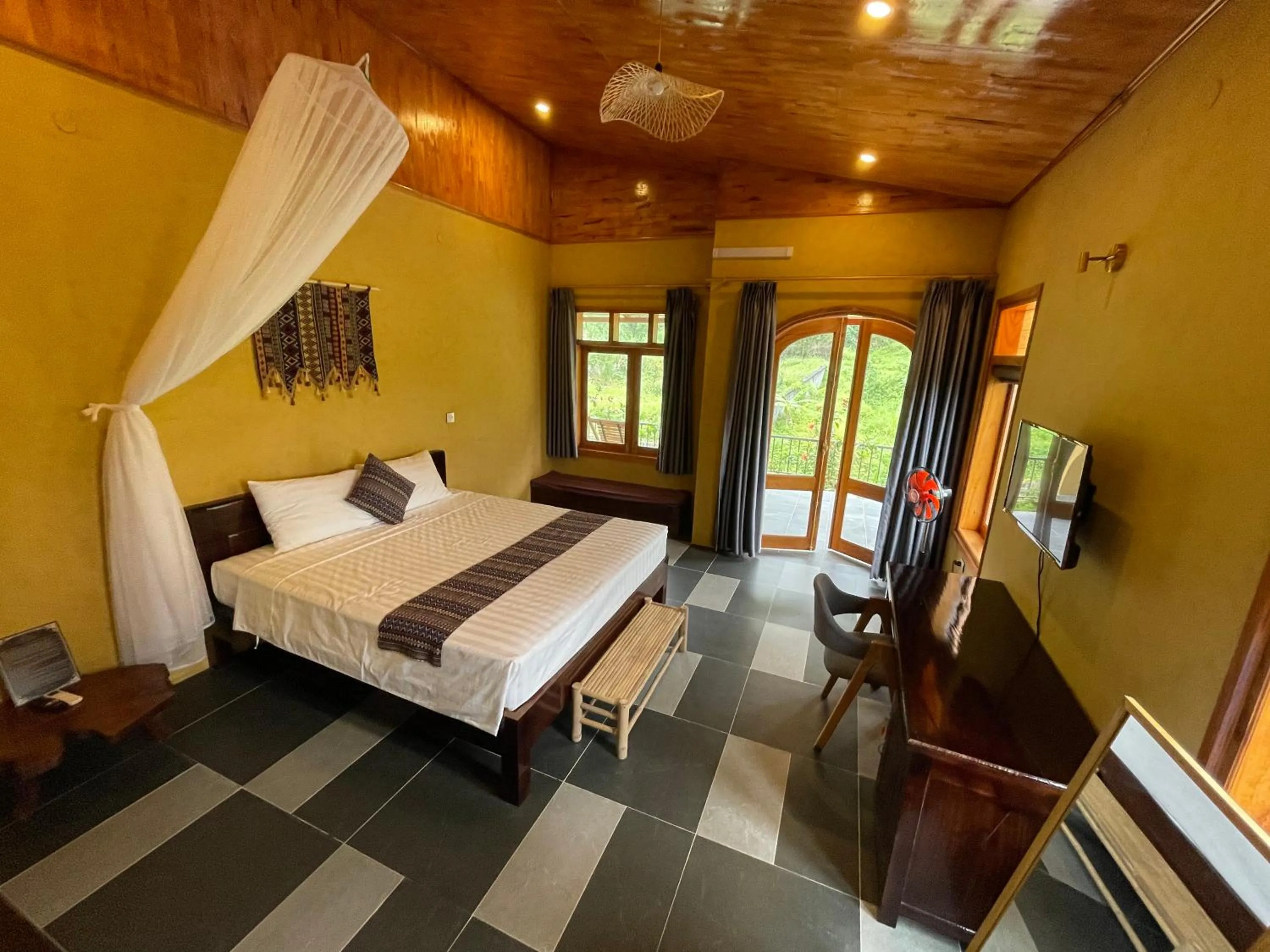 Bed in Sky Bay Lodge