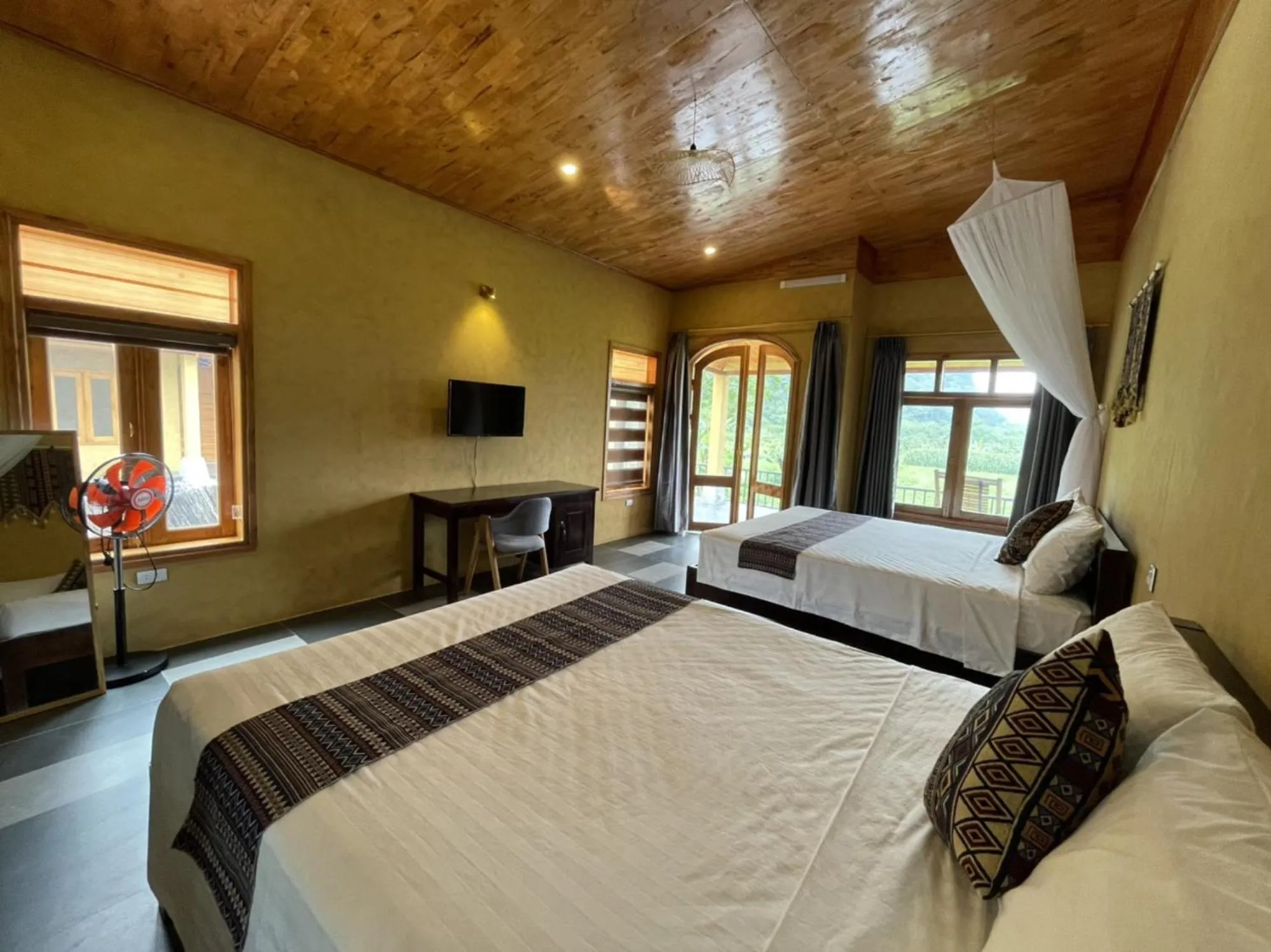 Bed in Sky Bay Lodge