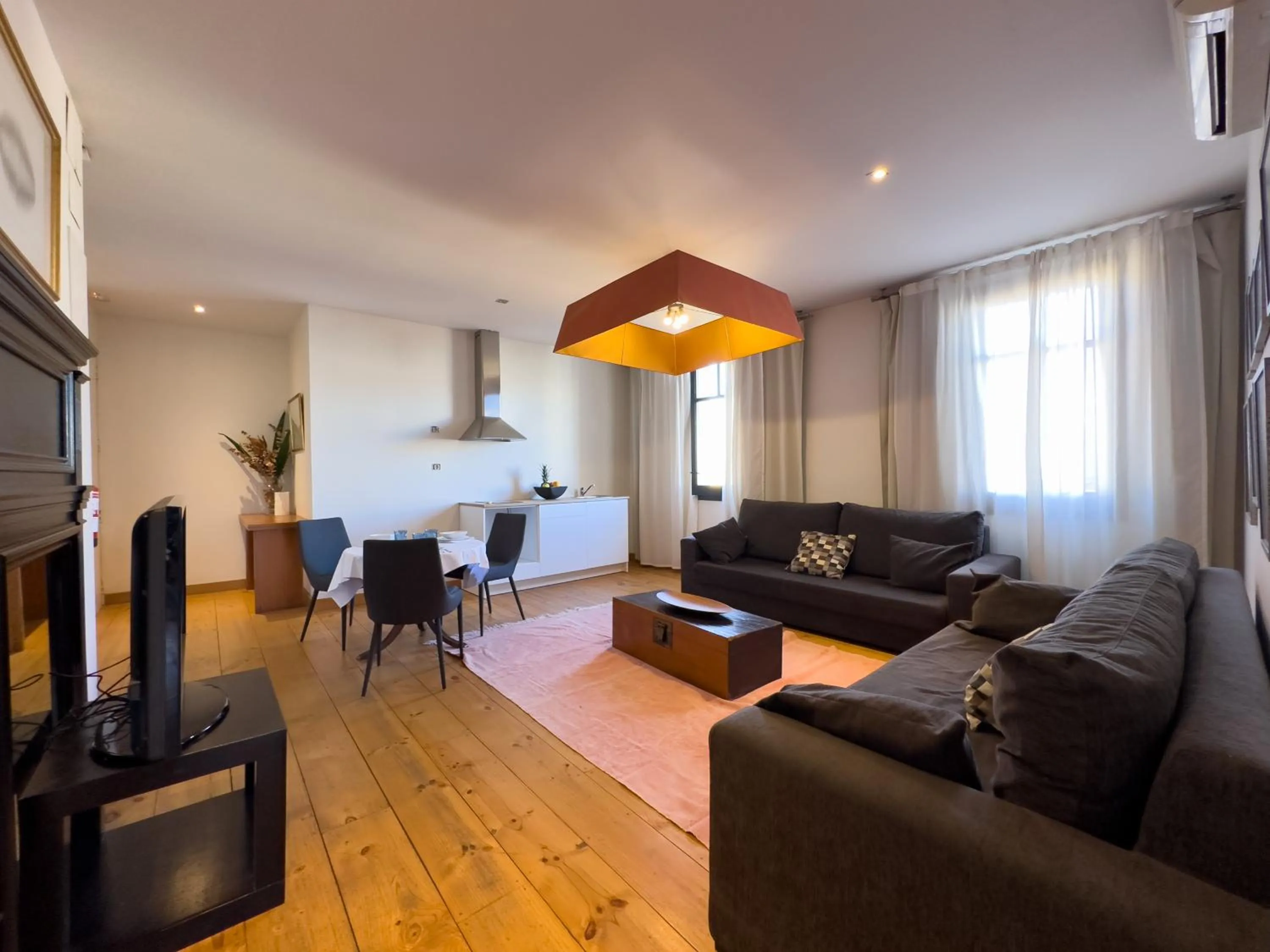 Communal lounge/ TV room in Hotel Market