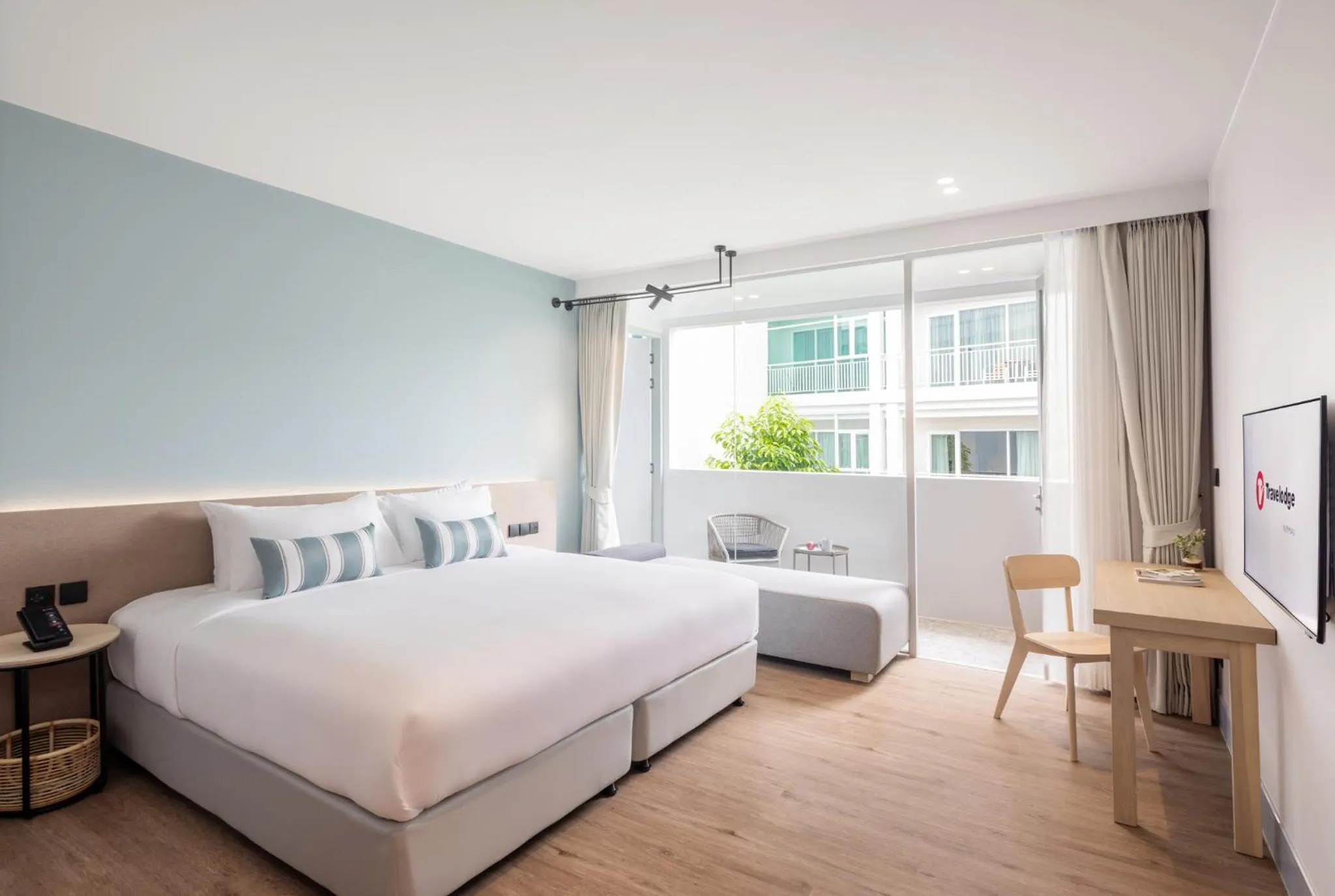 Bedroom, Bed in Travelodge Nimman