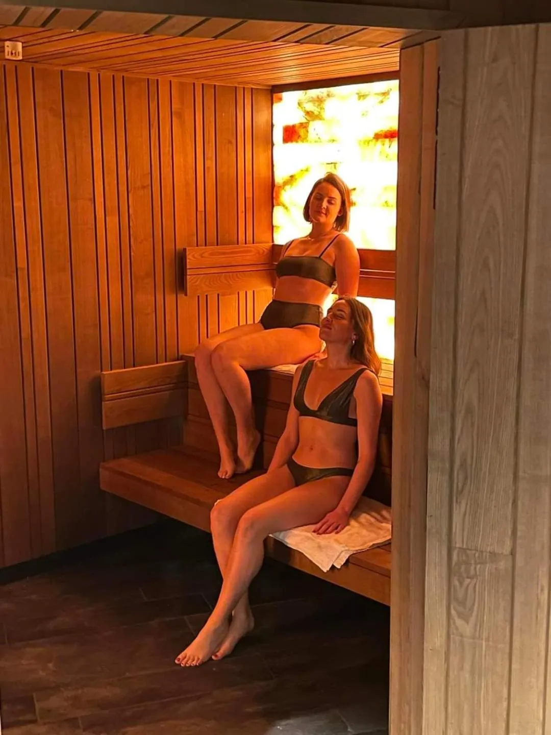 Sauna in Hôtel Roz Marine Thalasso Resort