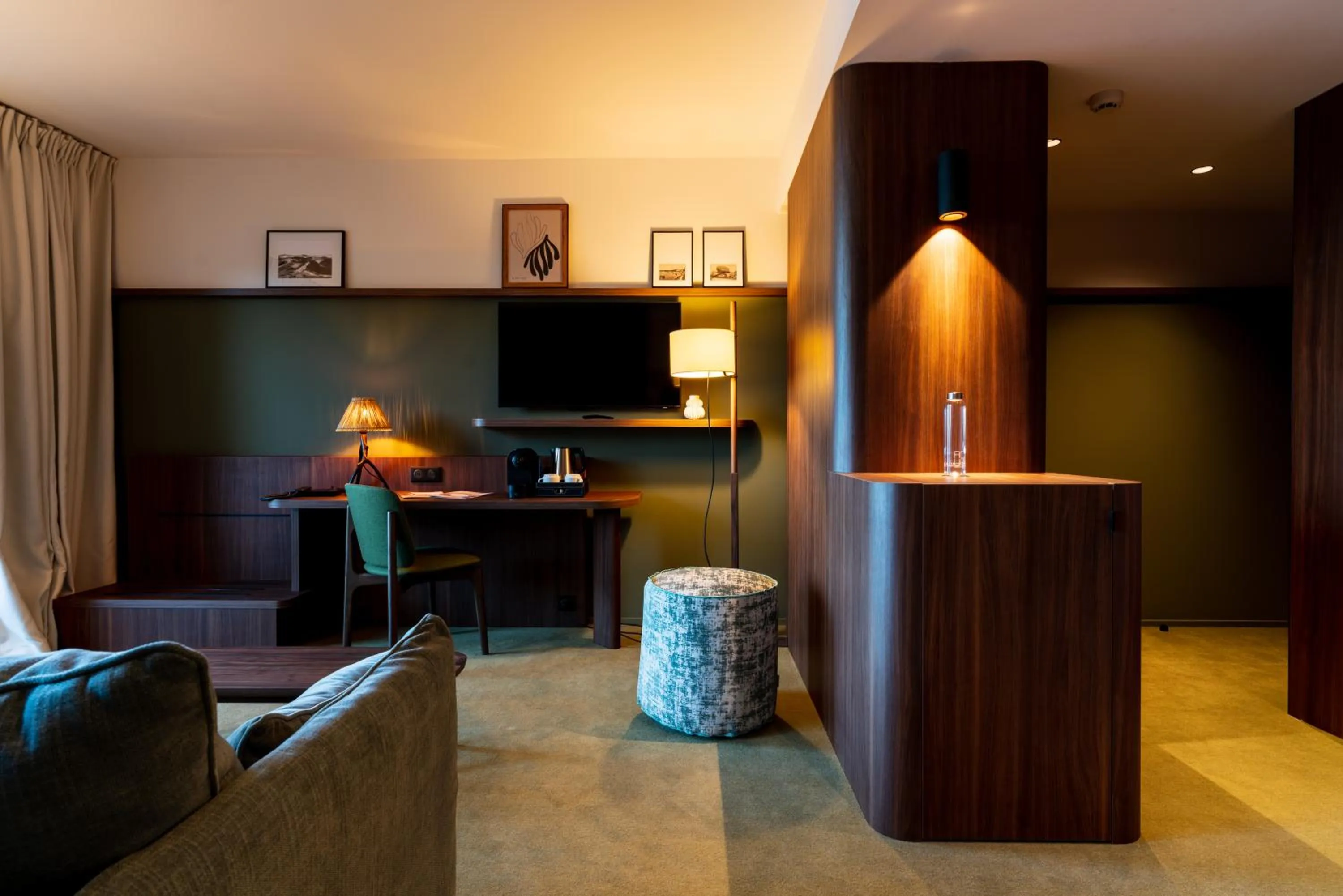 Seating area in Hôtel Roz Marine Thalasso Resort