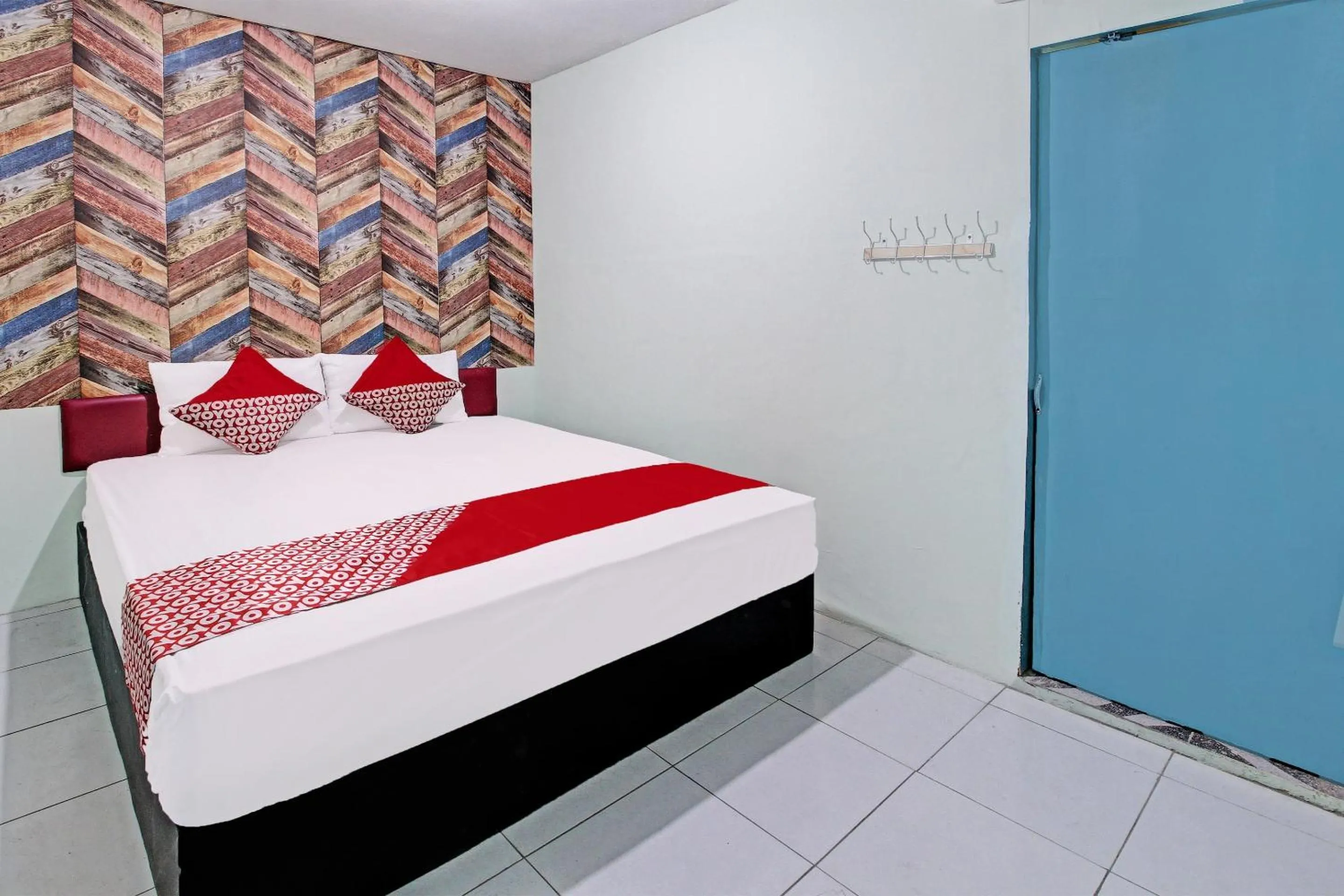 Bedroom, Bed in OYO Life 92032 Utama Hotel & Karaoke