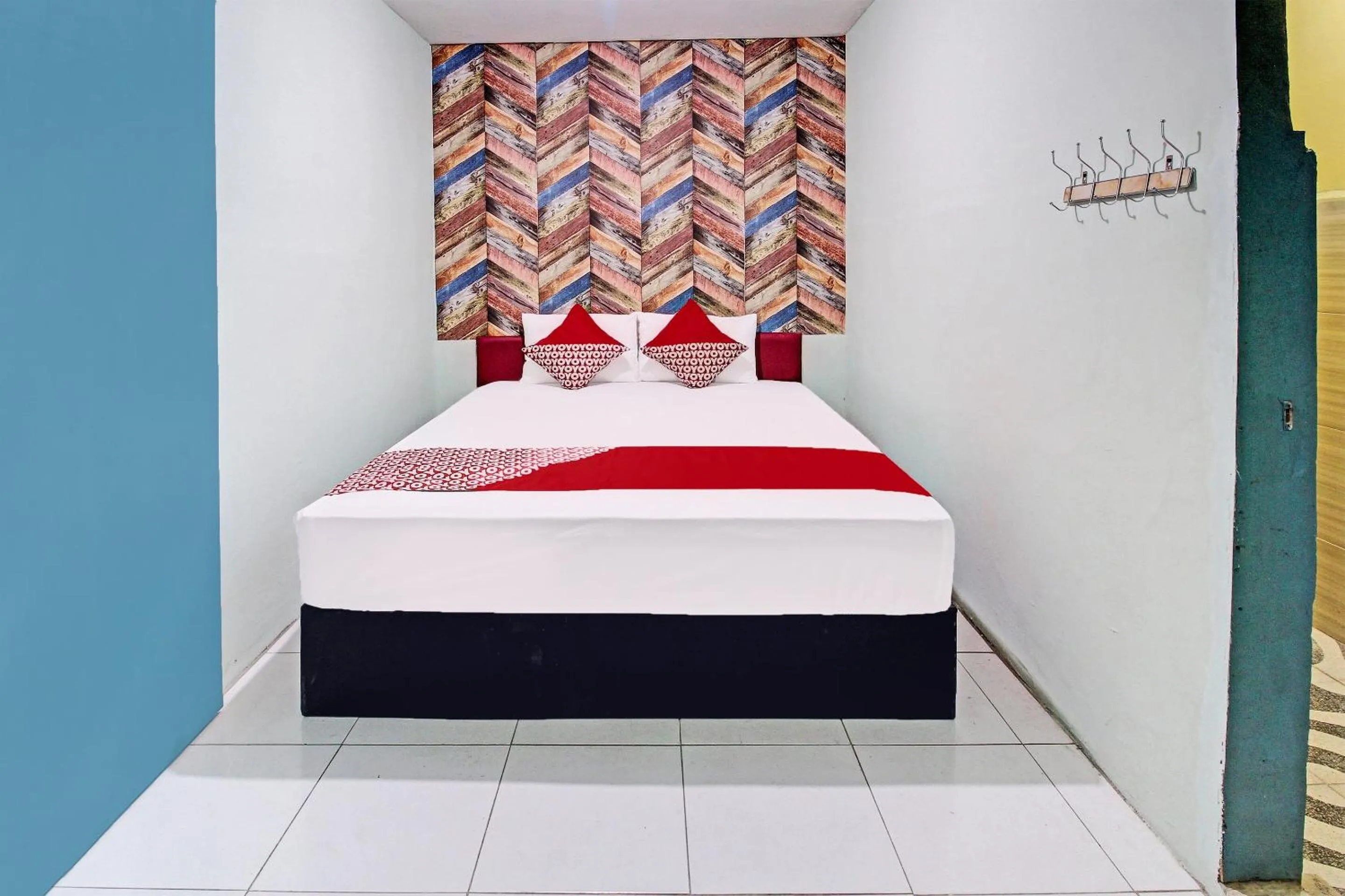 Bedroom, Bed in OYO Life 92032 Utama Hotel & Karaoke