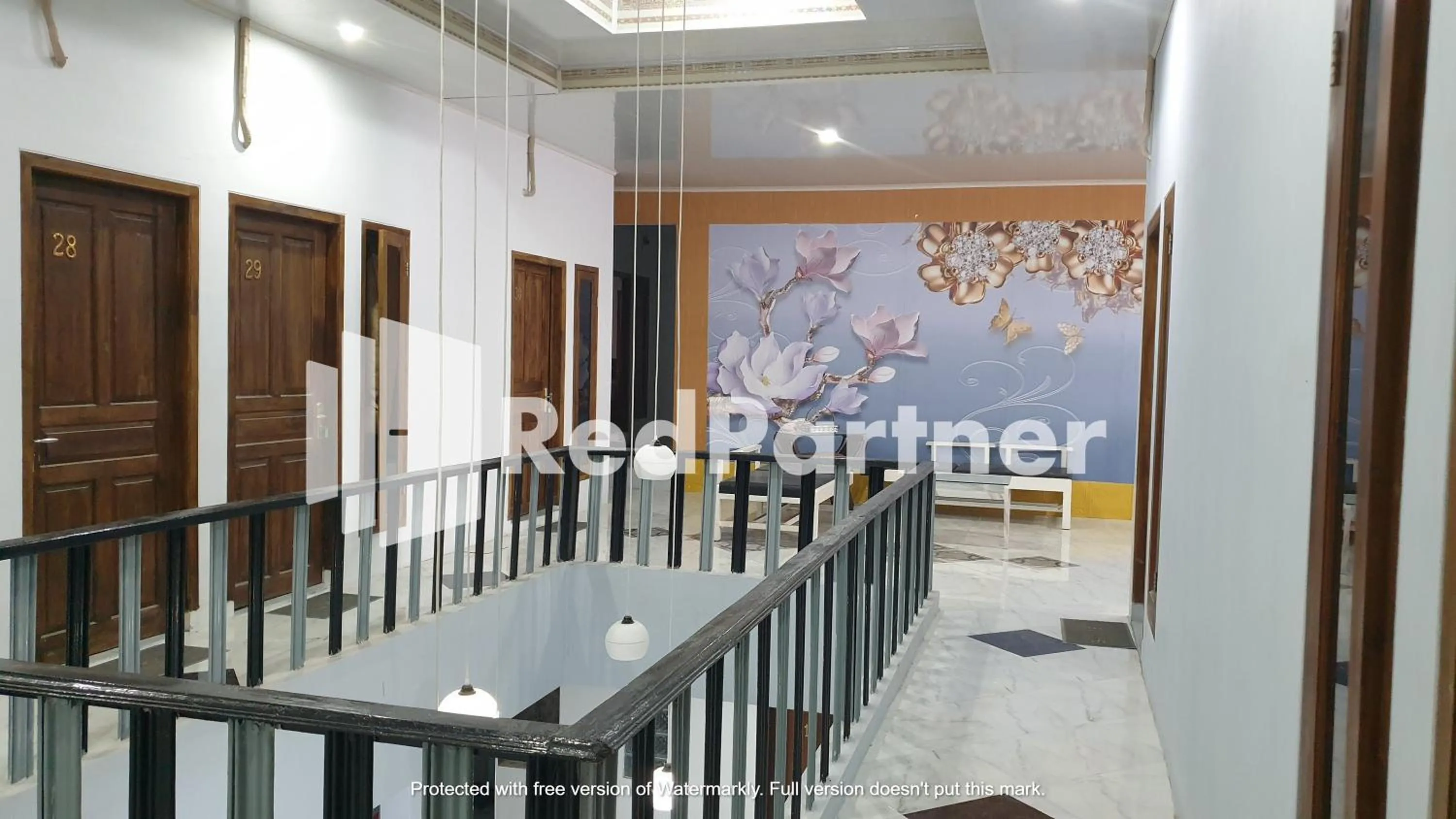 Living room in RedDoorz near Lippo Mall Yogyakarta 3