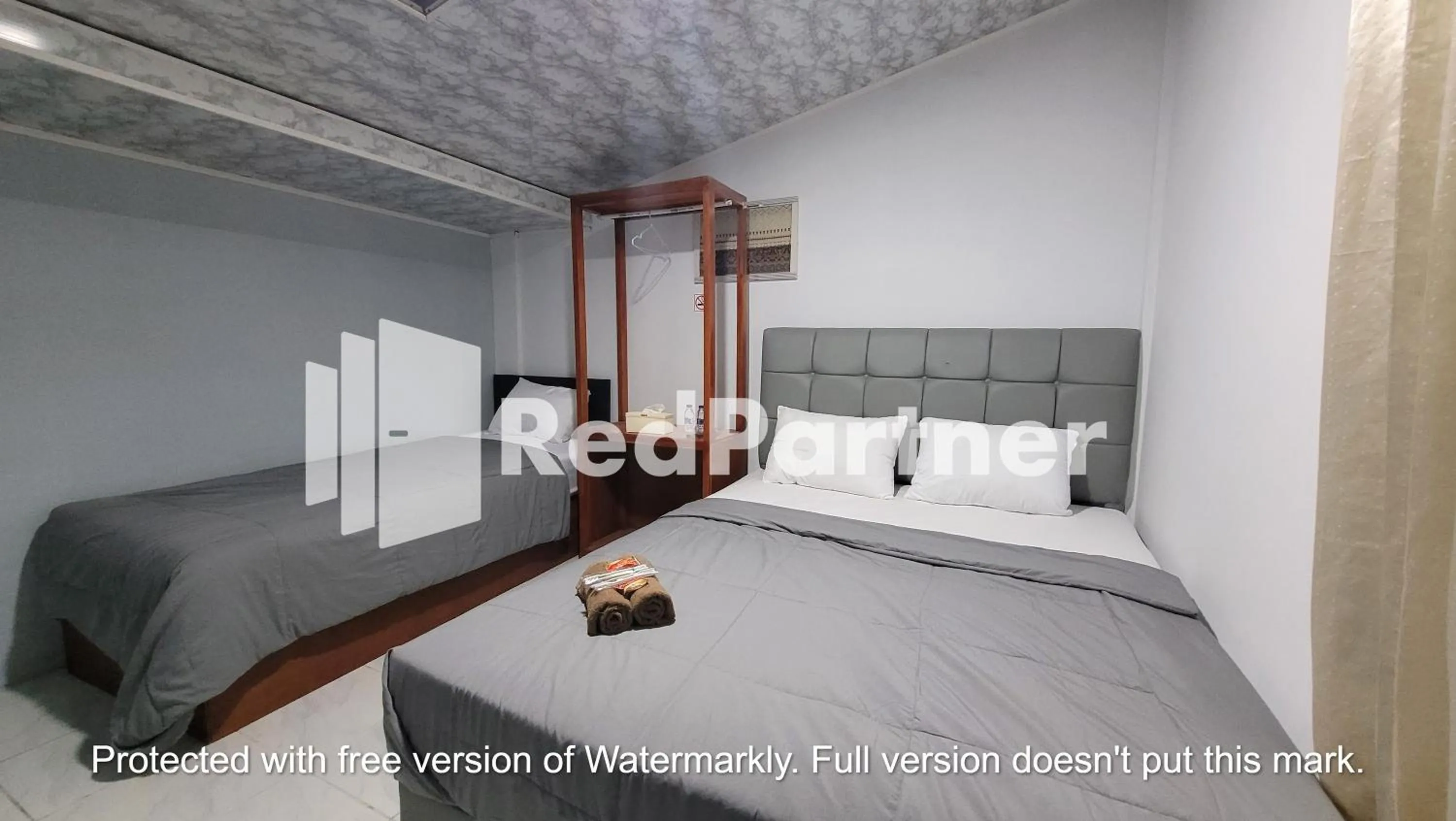 Bedroom, Bed in RedDoorz near Lippo Mall Yogyakarta 3