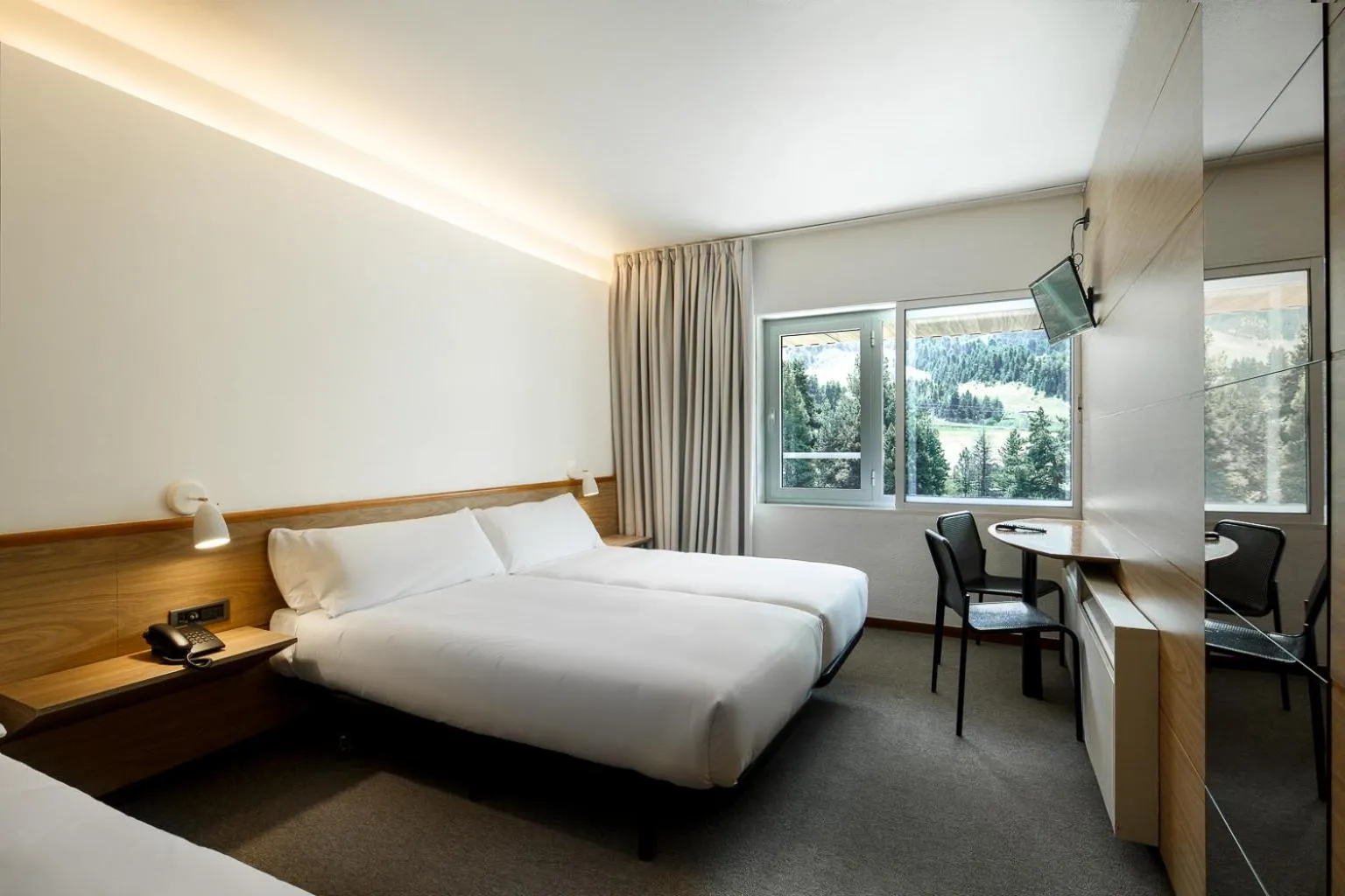 Bed in Alp Hotel Masella