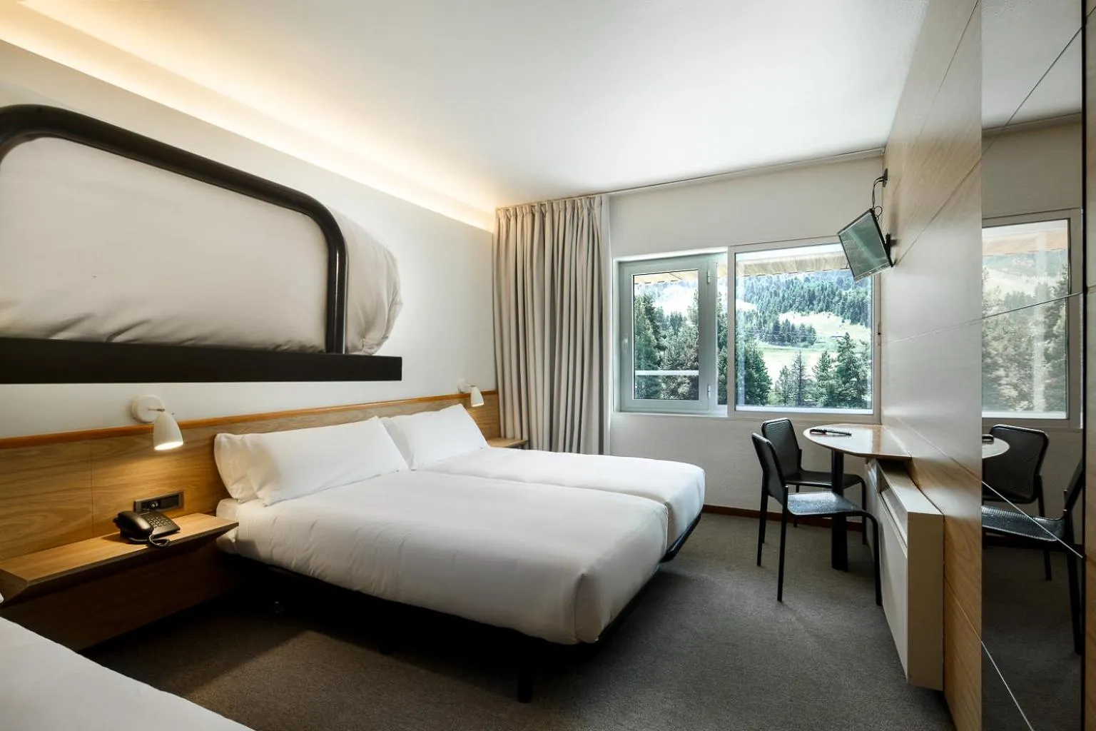 Bed in Alp Hotel Masella