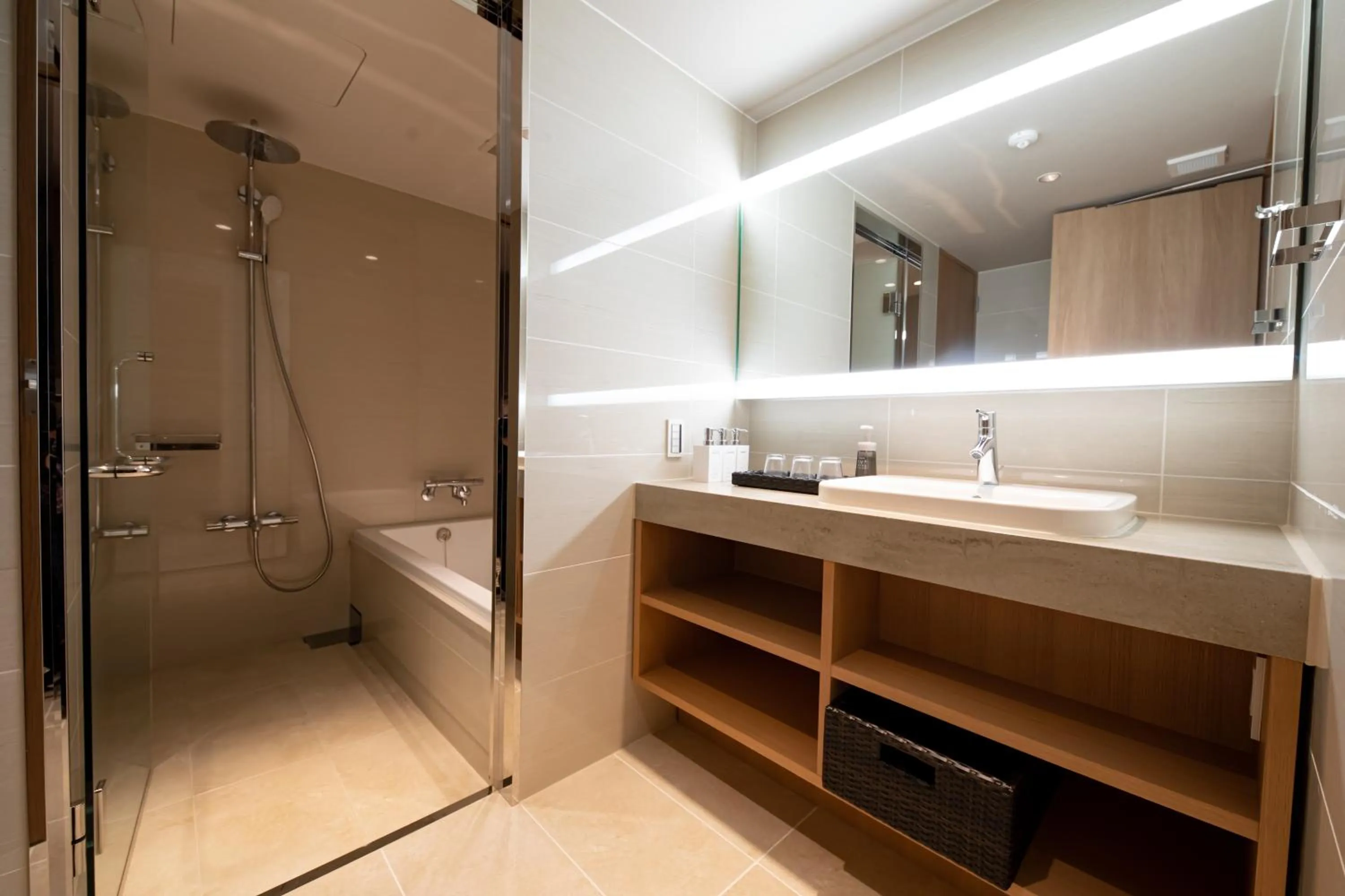 Shower in THE GENERAL KYOTO Shijou Shinmachi