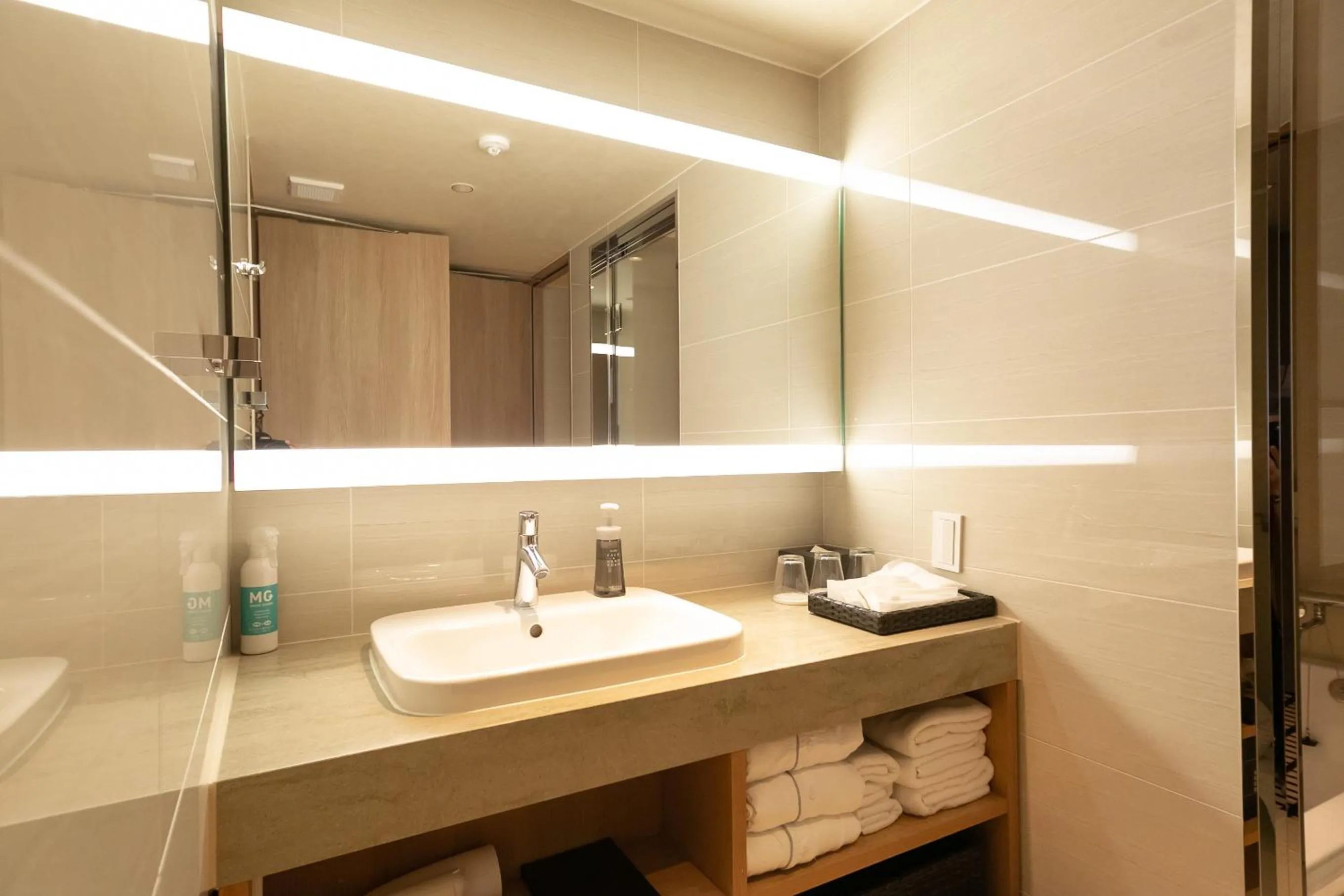 Photo of the whole room in THE GENERAL KYOTO Shijou Shinmachi