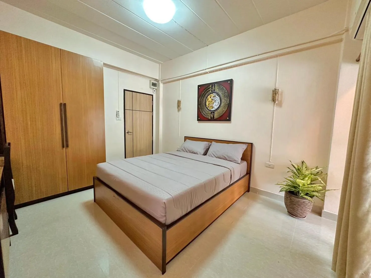 Photo of the whole room, Bed in 66 Apartment