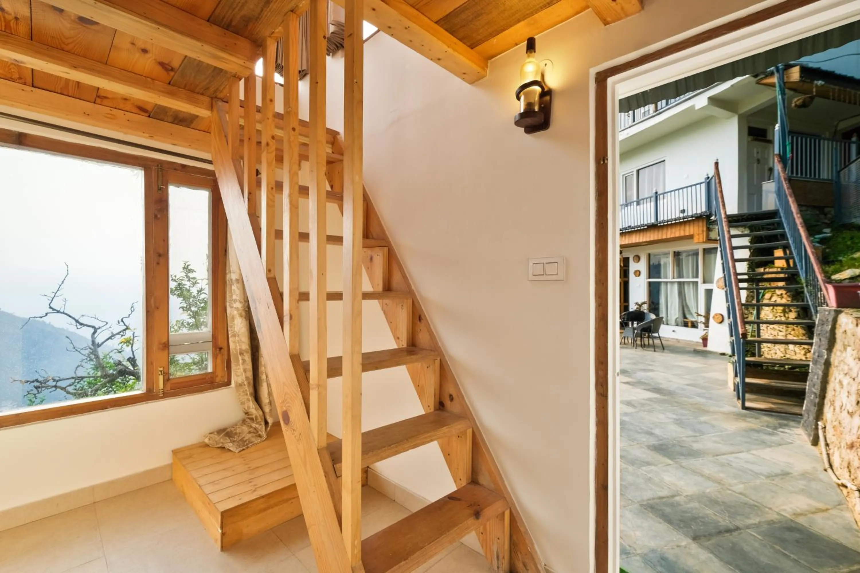 Facade/entrance in Jomotel Dayaar - An Apple Orchard Villa