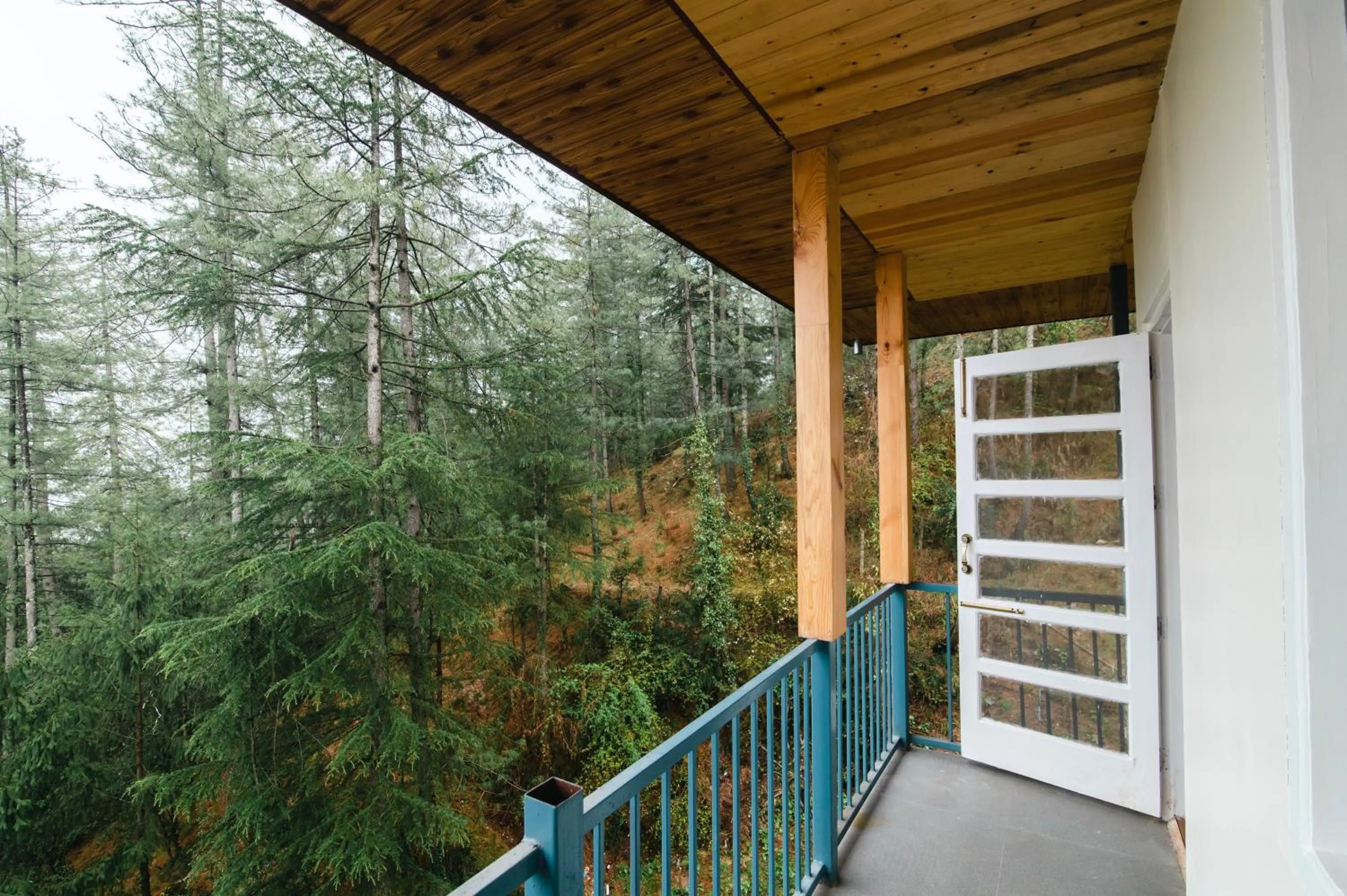 Balcony/Terrace in Jomotel Dayaar - An Apple Orchard Villa