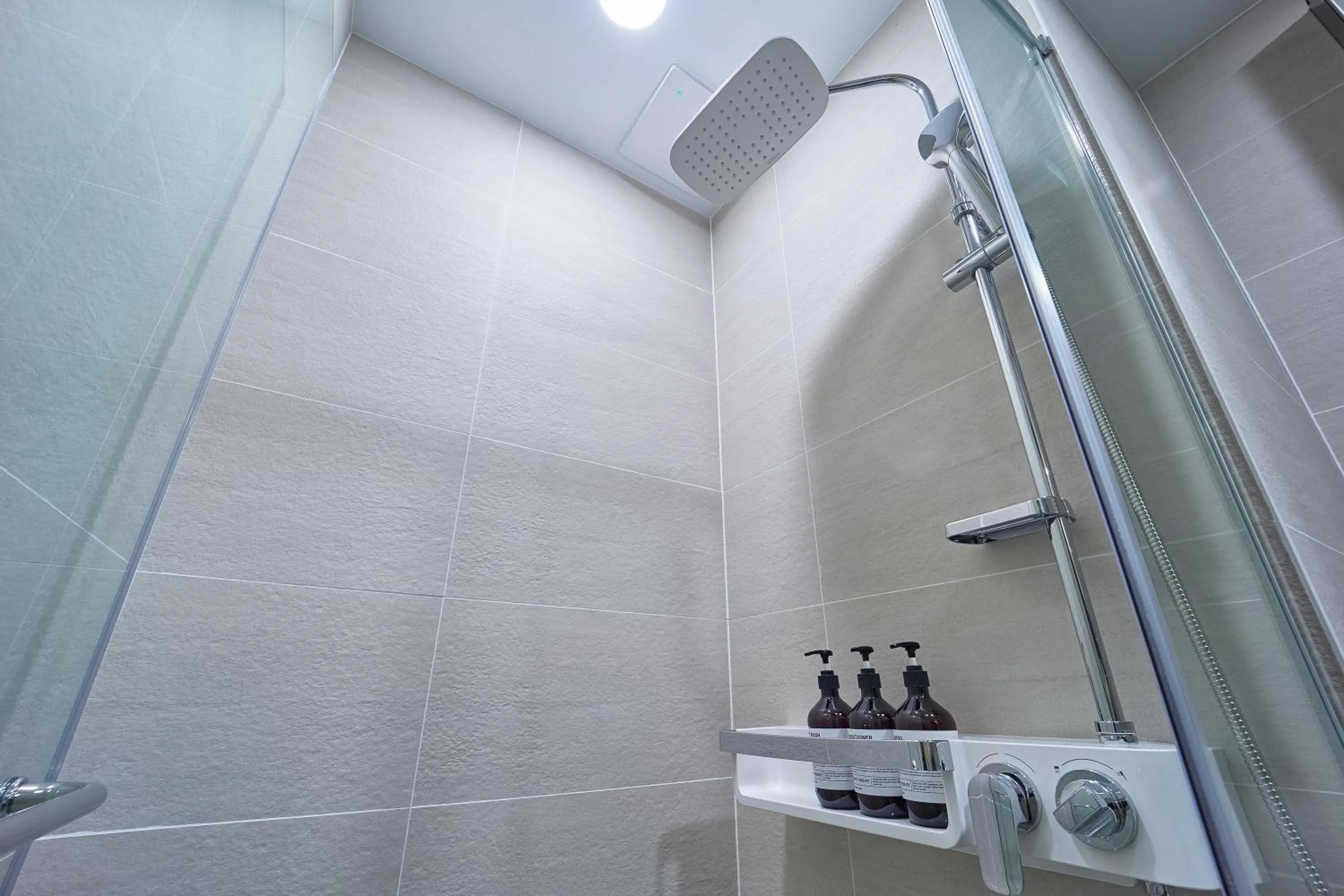 Shower in Jeonju Signature Hotel
