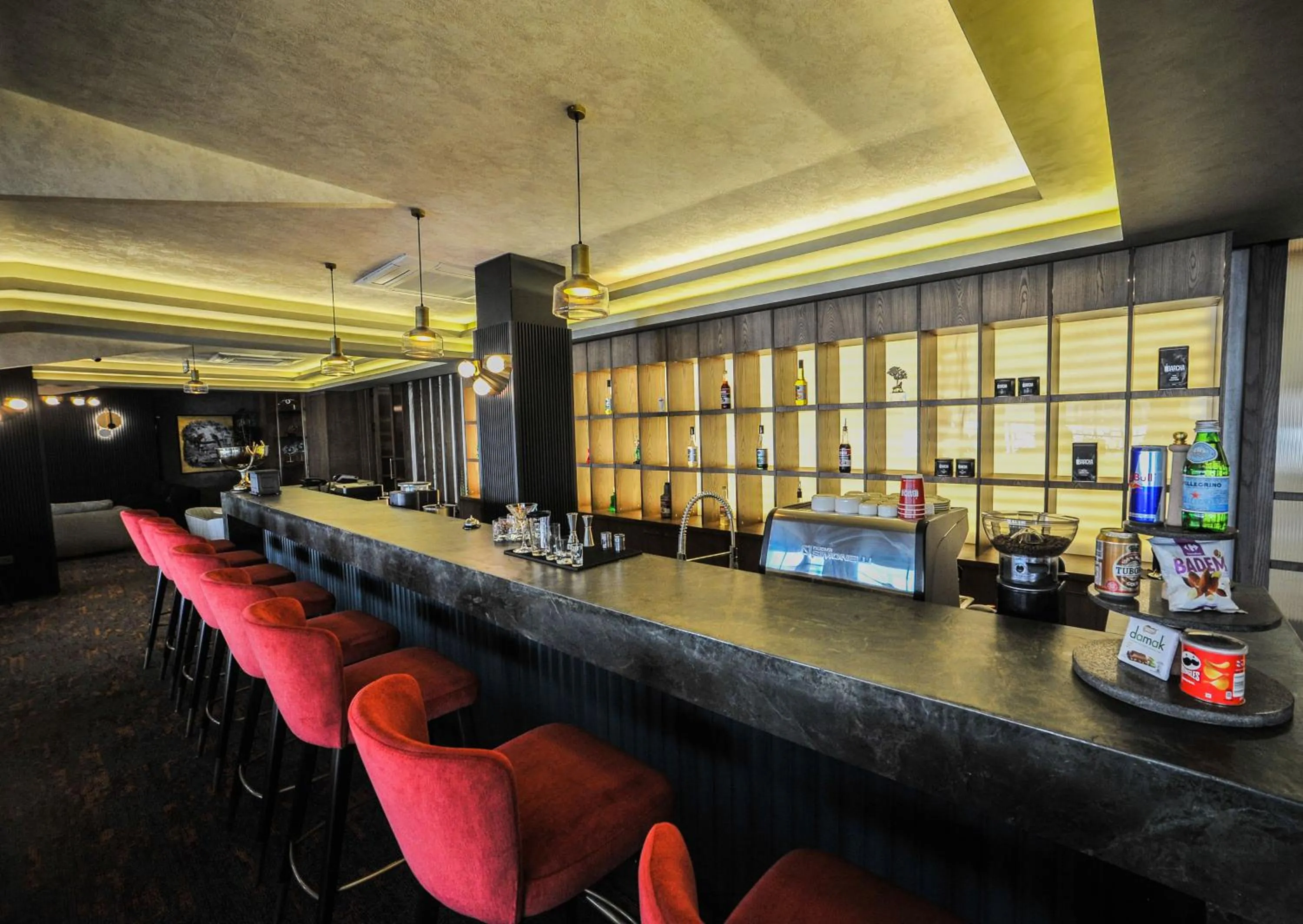 Restaurant/places to eat in The Alpfine Hotel