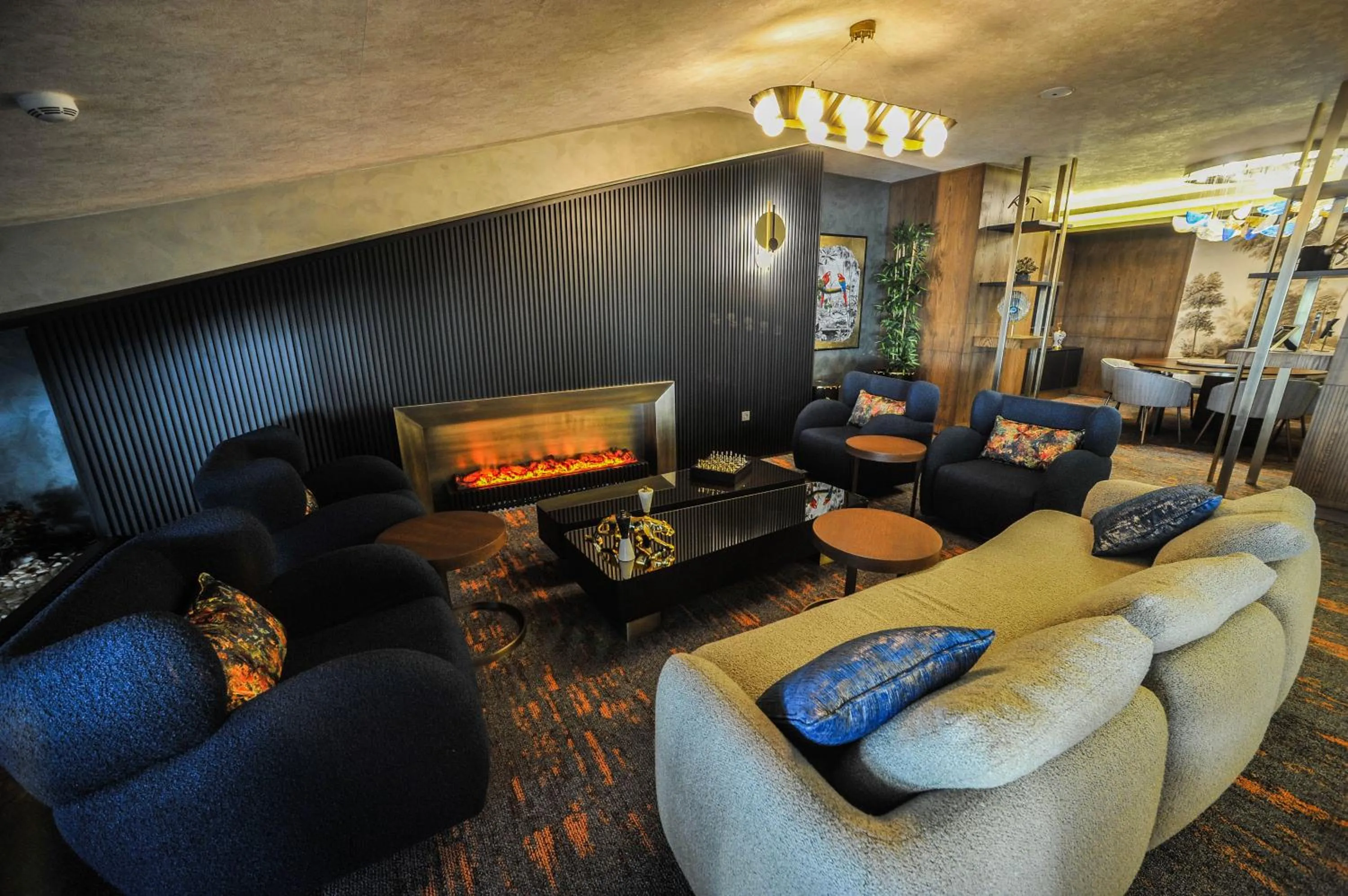 Restaurant/places to eat in The Alpfine Hotel