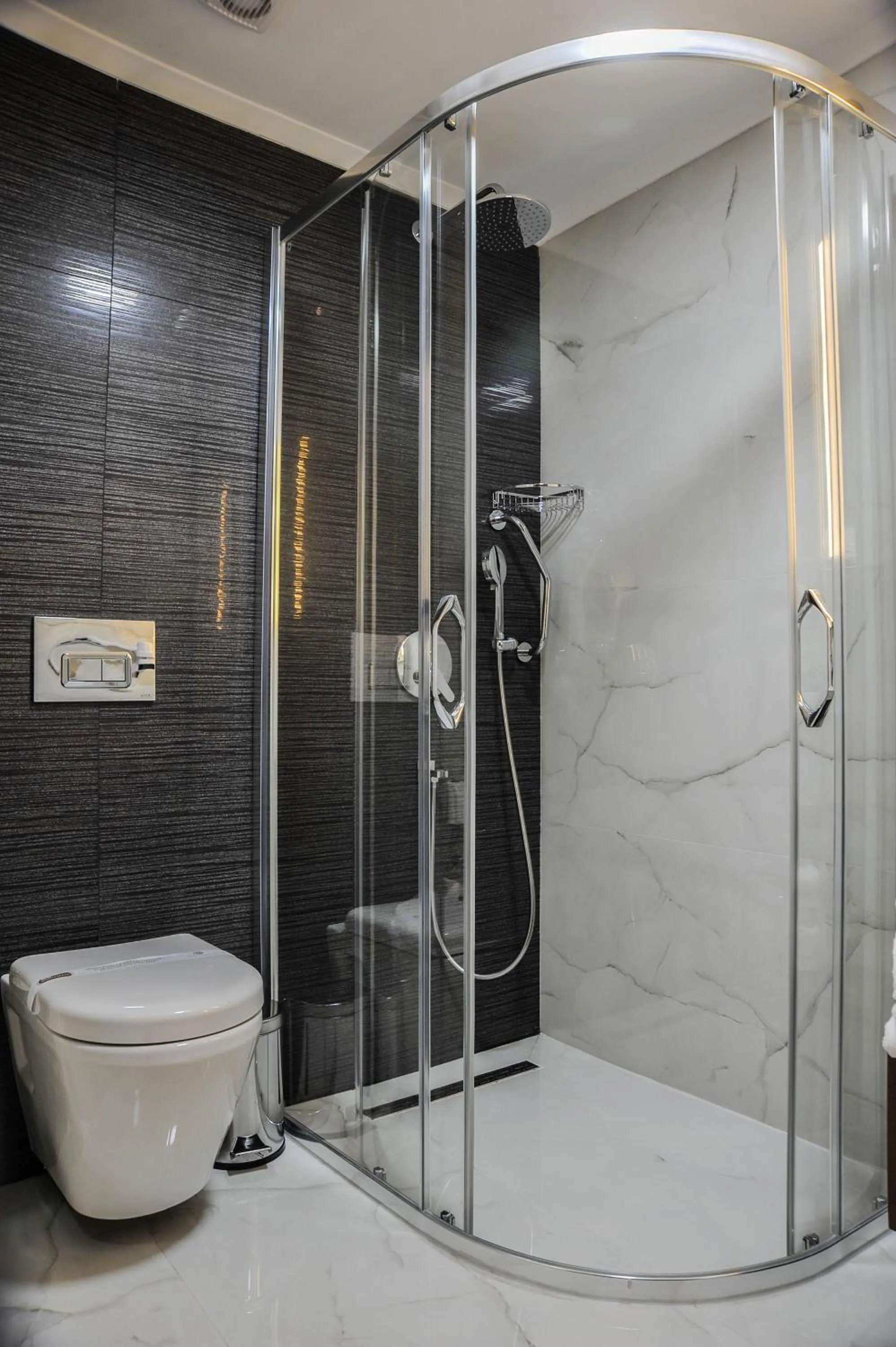 Shower in The Alpfine Hotel