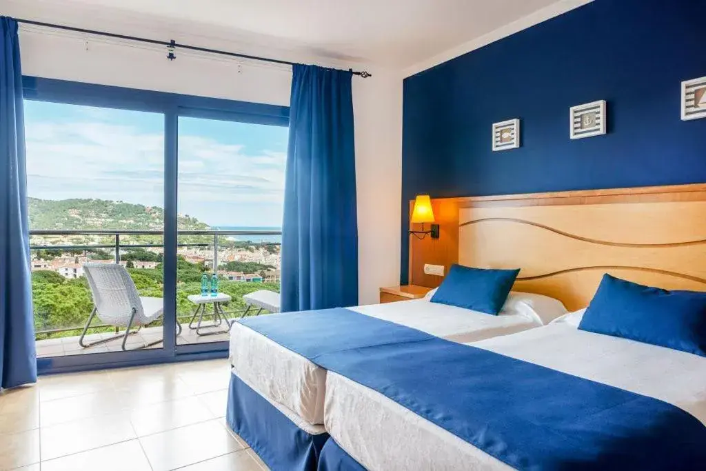 Superior Double Room - single occupancy in Hotel Garbi Superior Double Room - single occupancy in Hotel Garbi