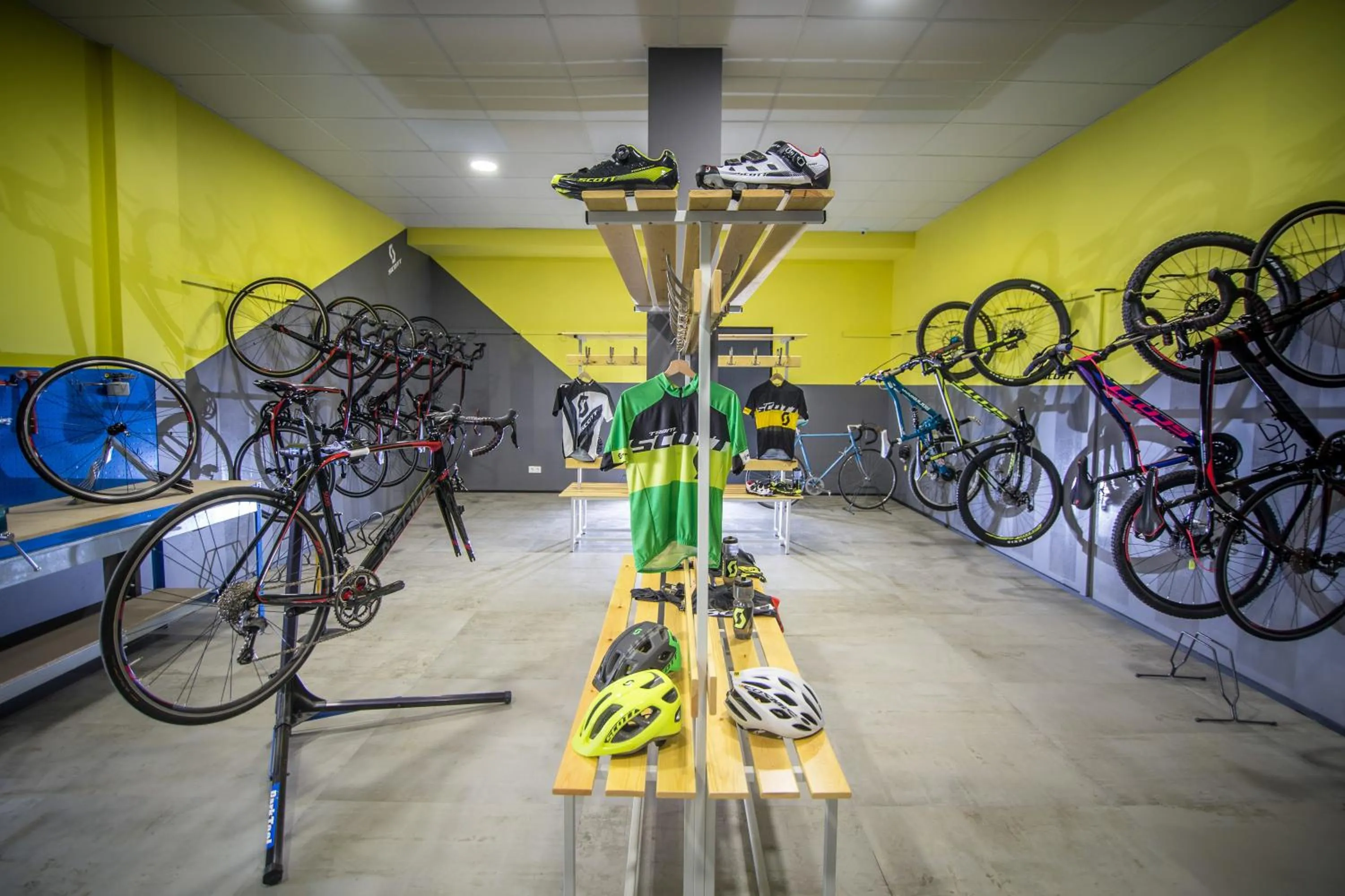 Cycling in Hotel Cap Negret