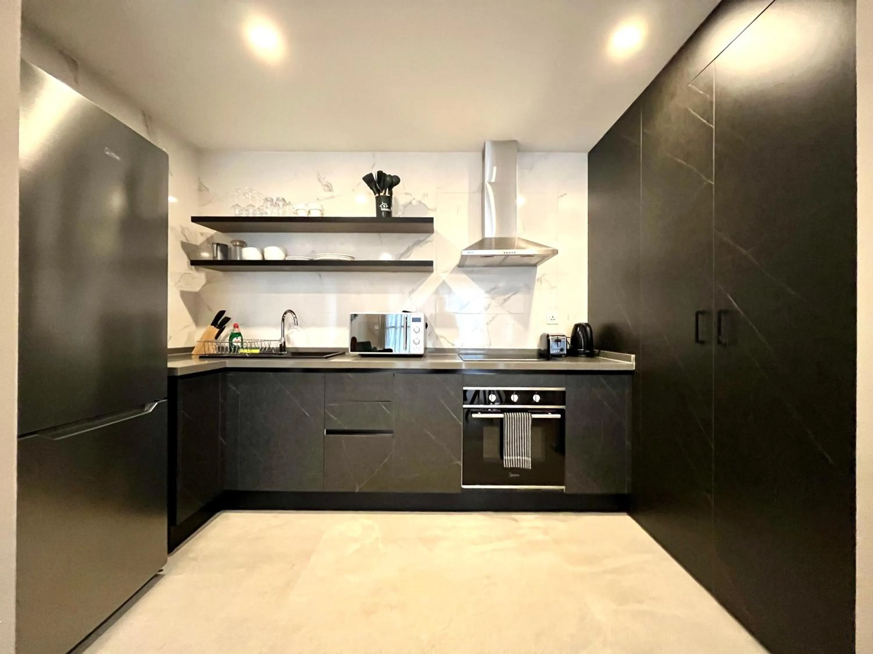 Kitchen or kitchenette in Kololi Sands Apartments