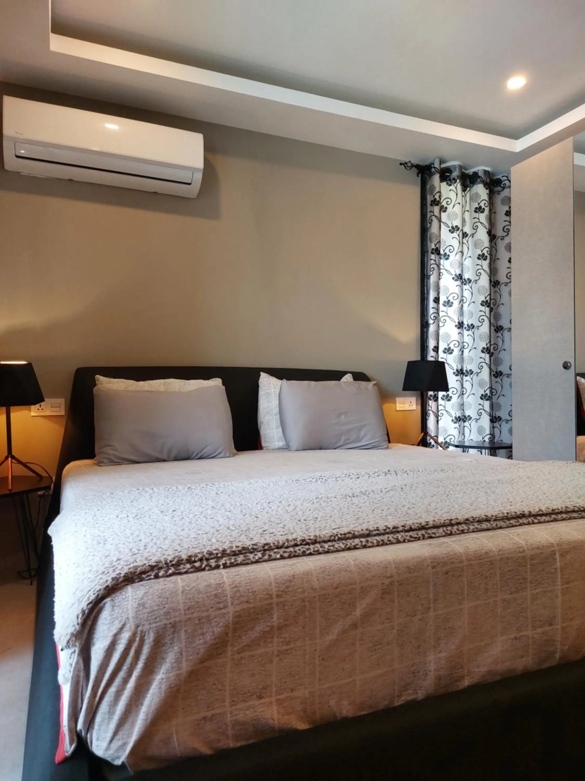 Bed in Kololi Sands Apartments