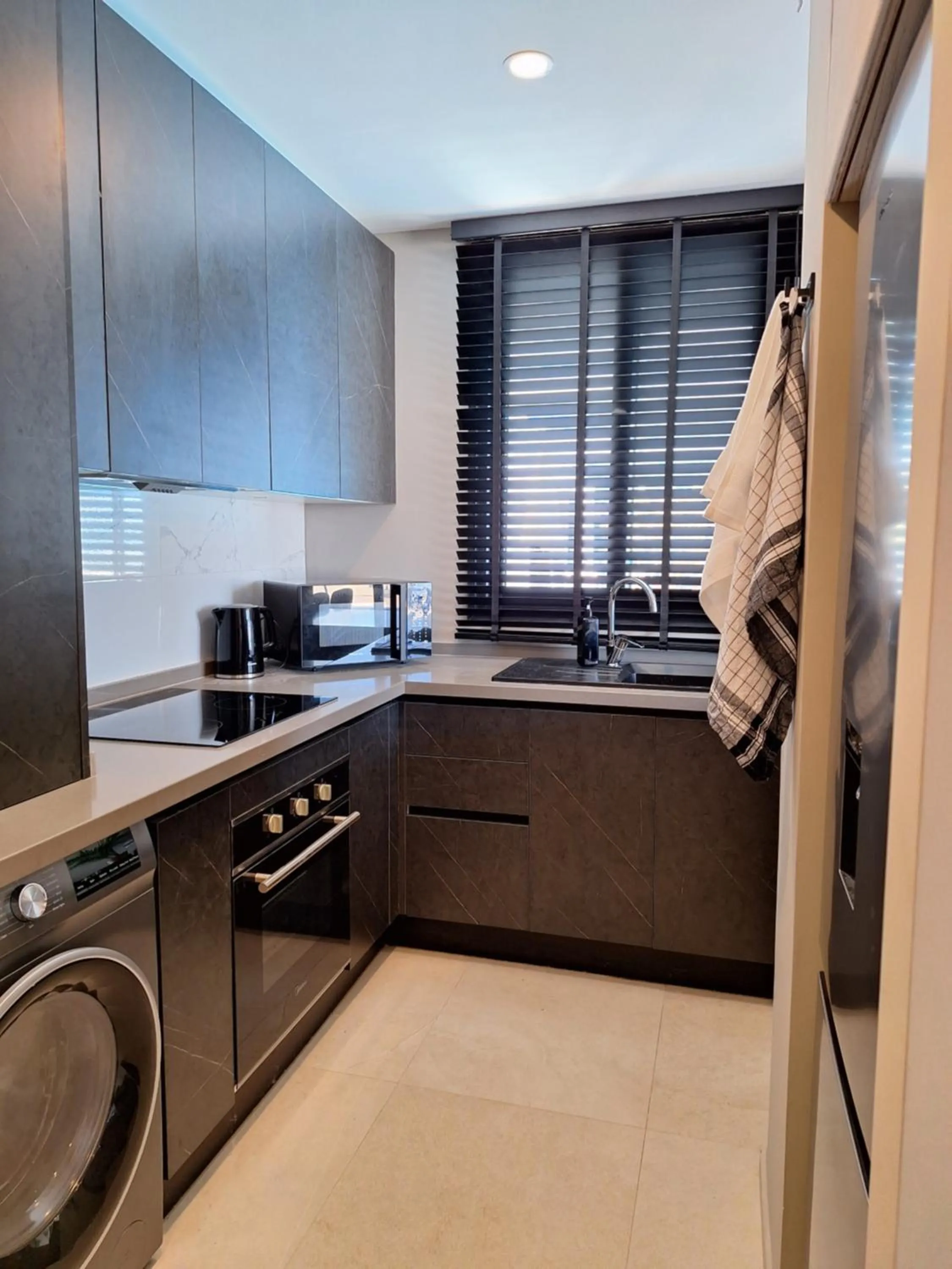 Kitchen or kitchenette in Kololi Sands Apartments
