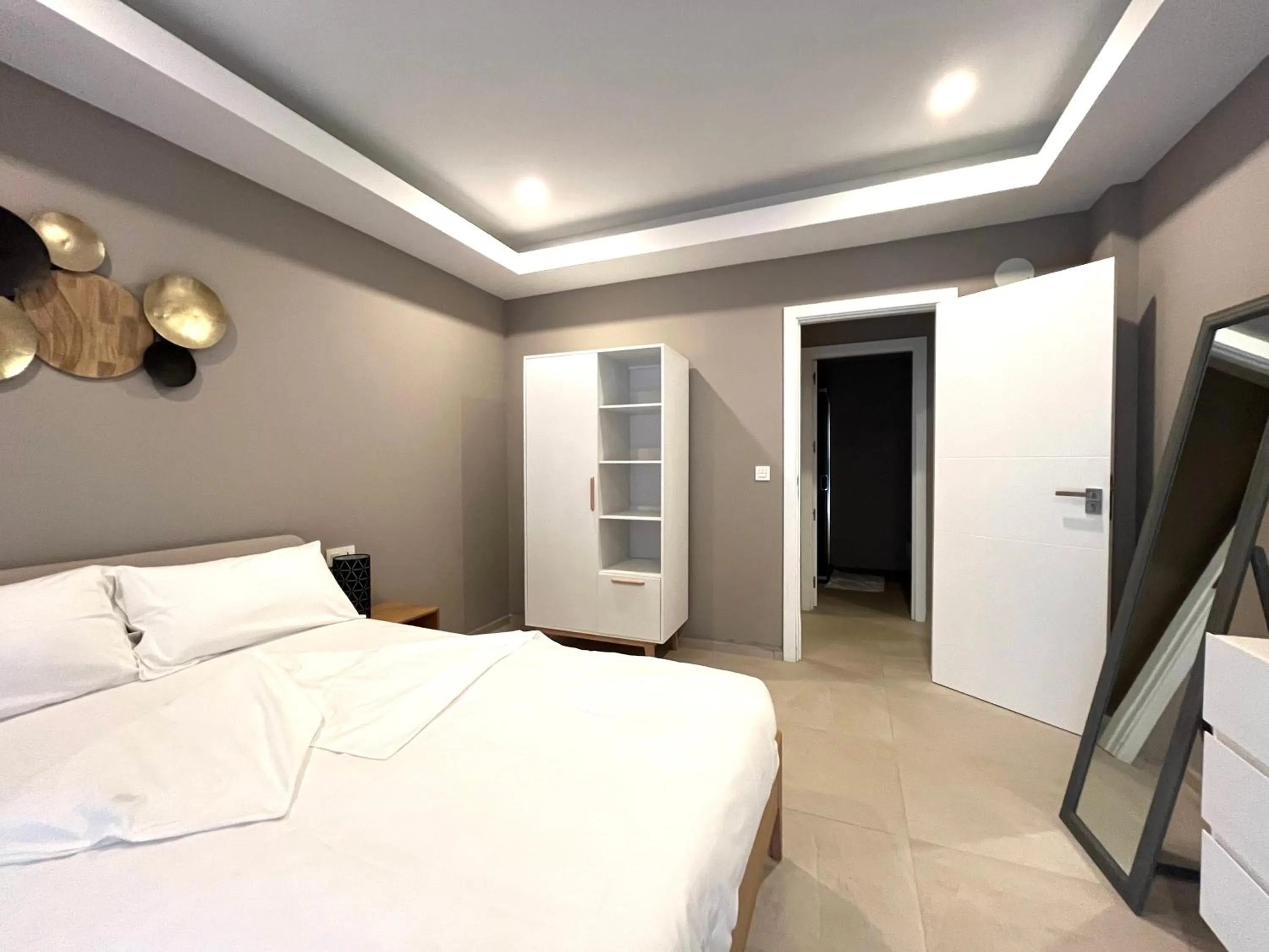 Bedroom, Bed in Kololi Sands Apartments