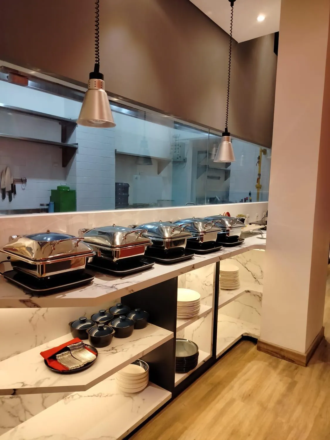 Restaurant/places to eat in Everyday Smart Hotel Mayestik