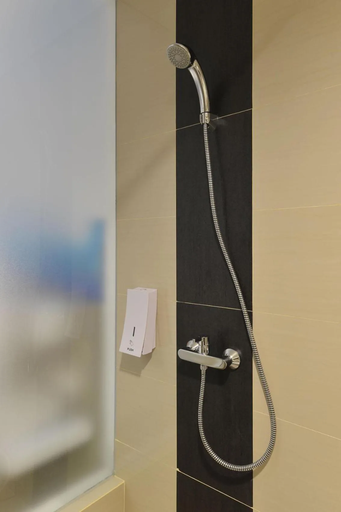 Shower in Everyday Smart Hotel Mayestik