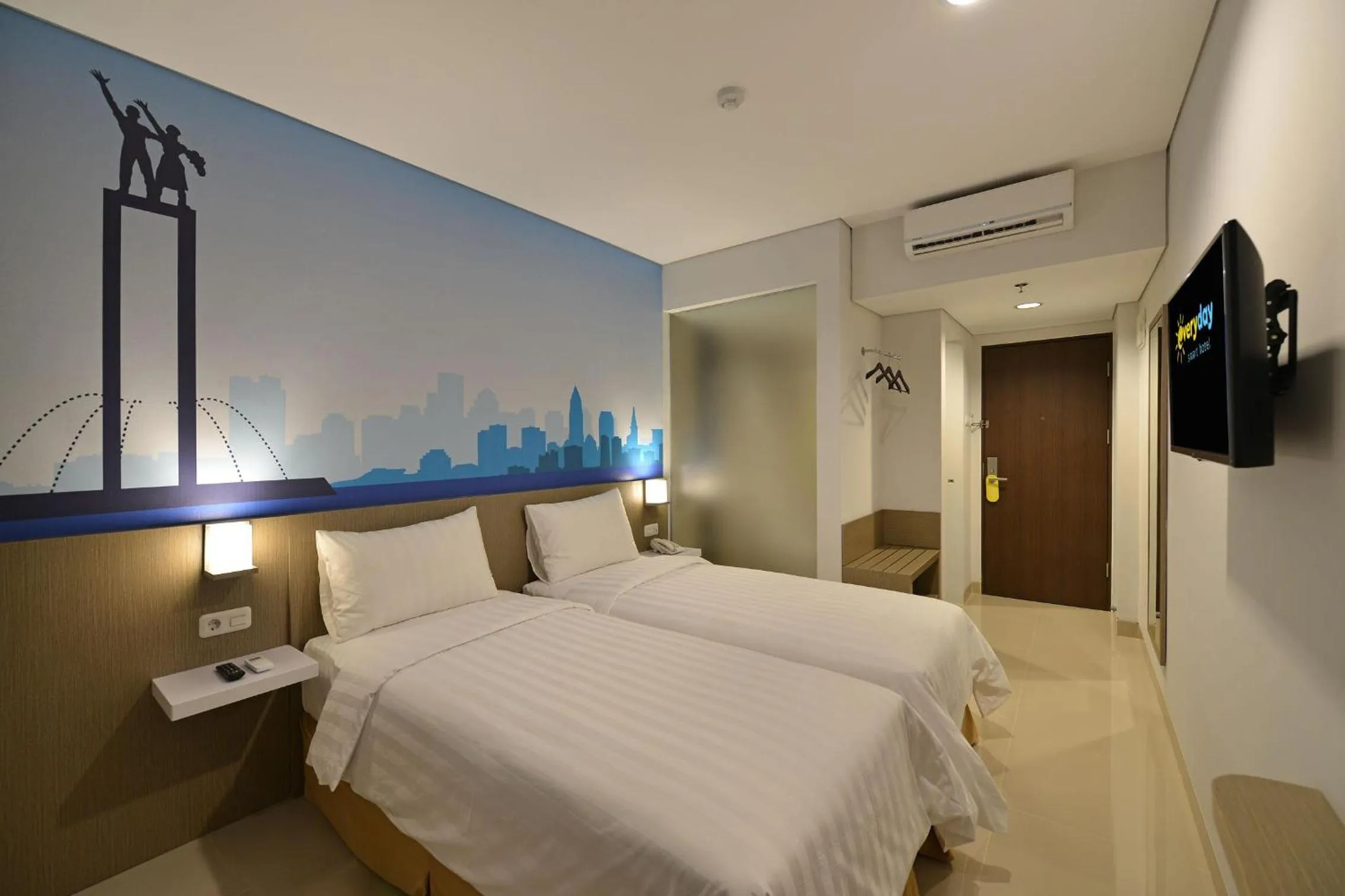 Bedroom, Bed in Everyday Smart Hotel Mayestik