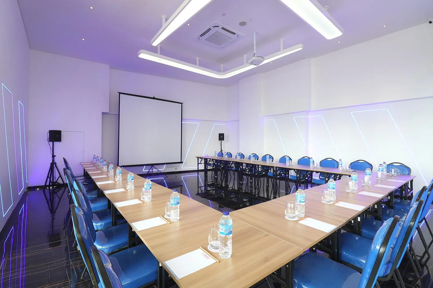Meeting/conference room in Everyday Smart Hotel Mayestik