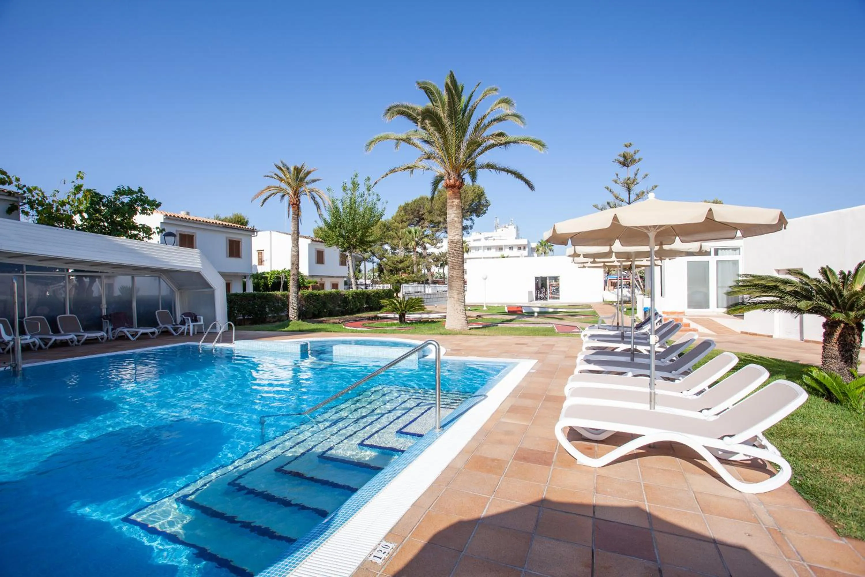 Swimming pool in Grupotel Los Príncipes & Spa