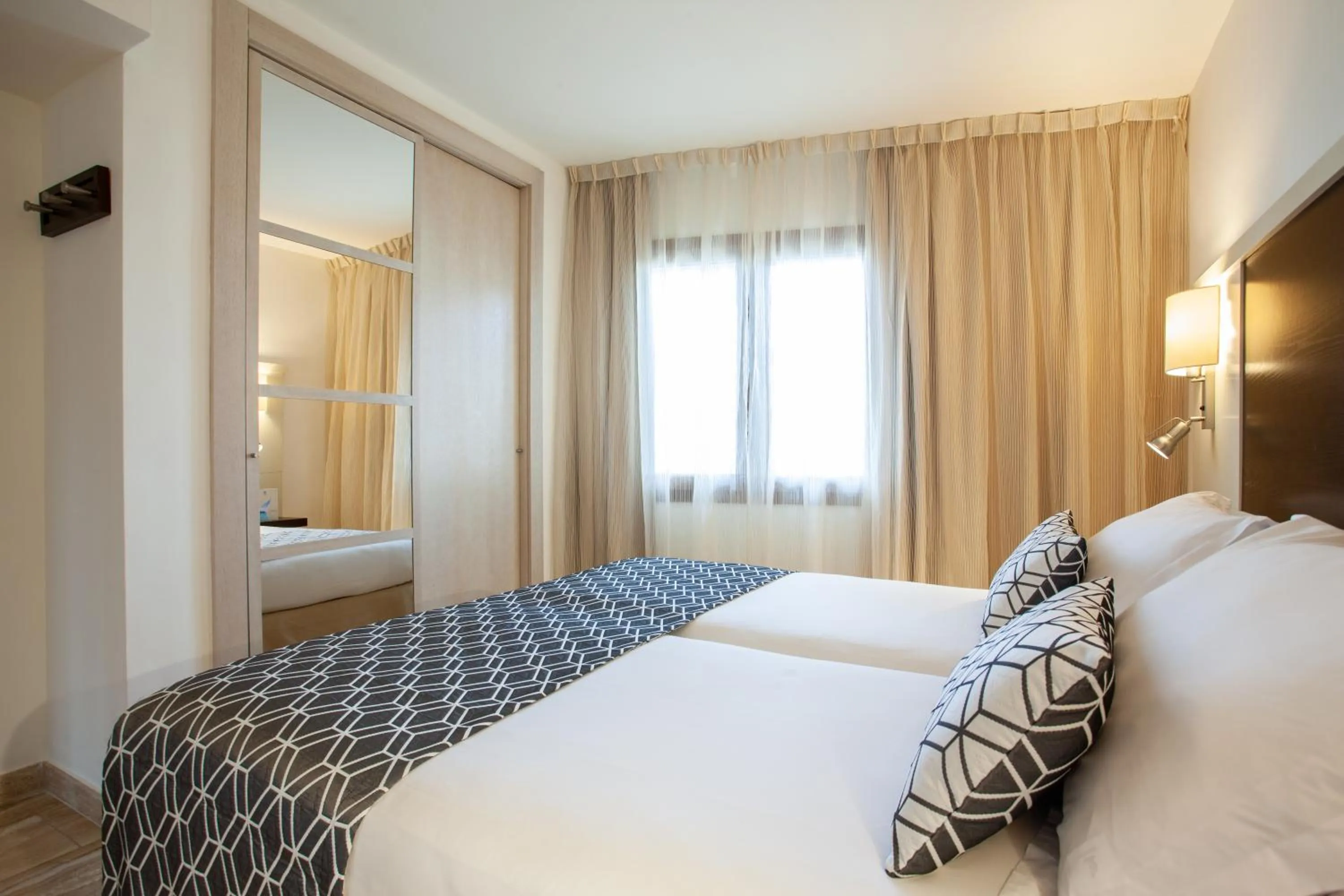 Bedroom, Bed in Grupotel Los Príncipes & Spa