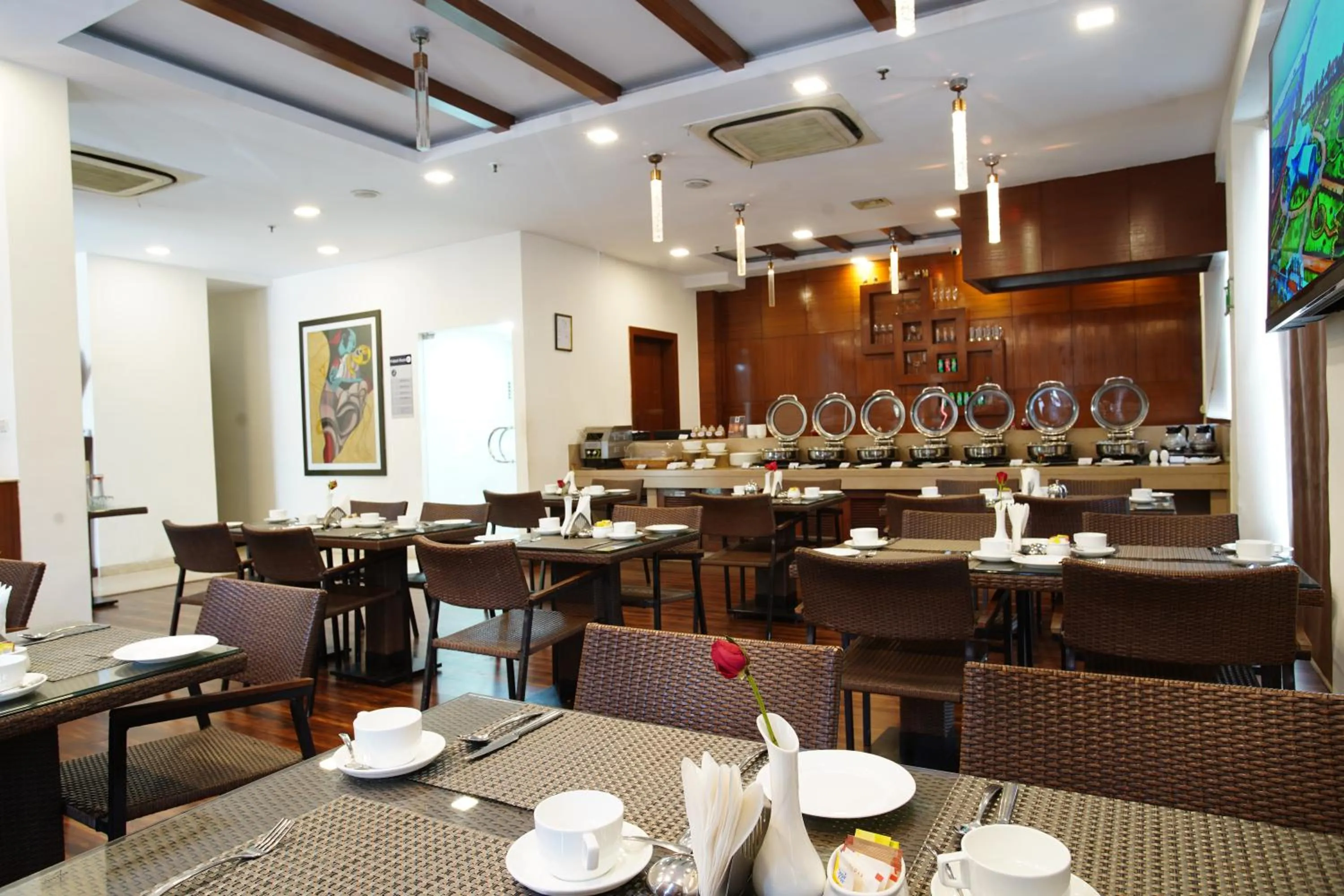 Restaurant/places to eat in Zip By Spree Hotels Delhi Greater Kailash