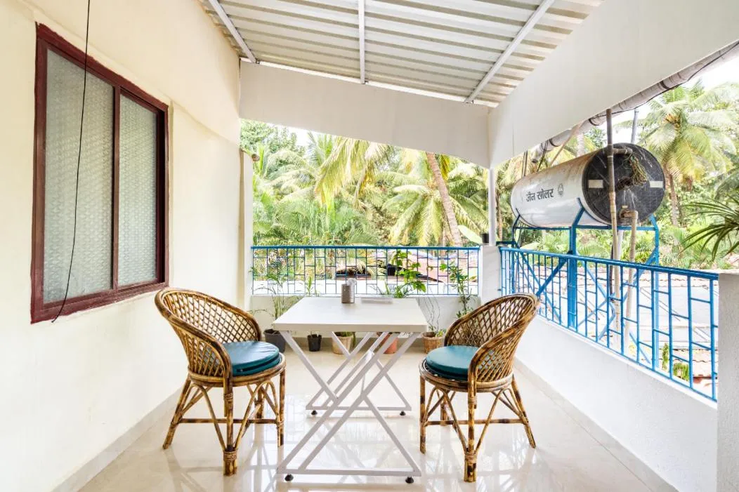 Standard Double Room in Casanova by the Sea - Just a walk away to Canacona Beach