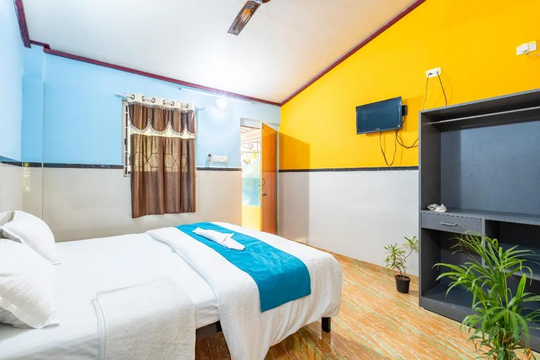 TV and multimedia in Casanova by the Sea - Just a walk away to Canacona Beach