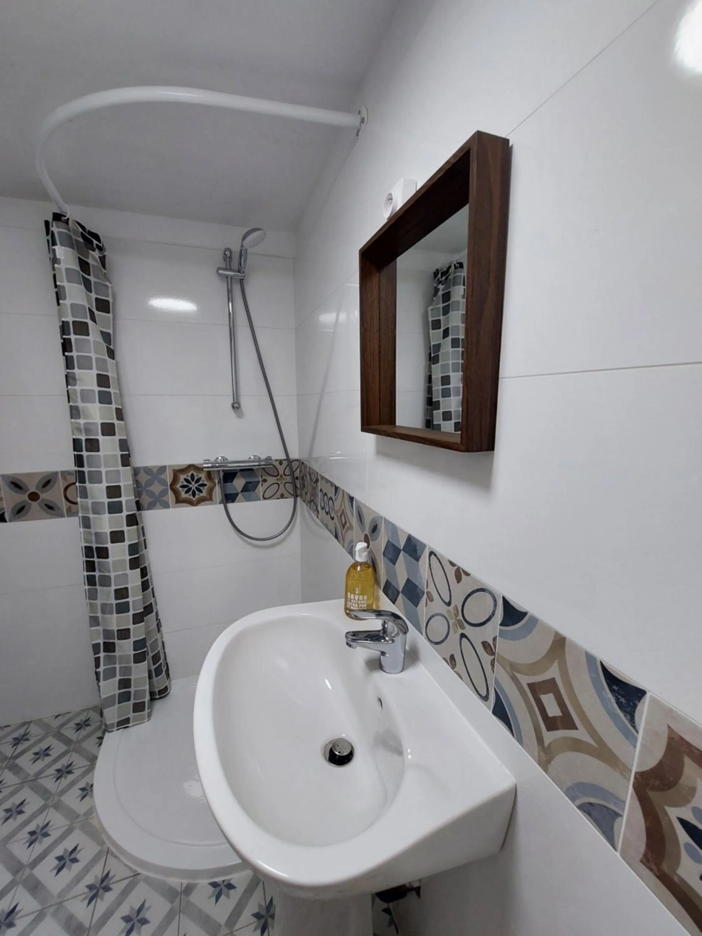 Bathroom in Kilomètre 99