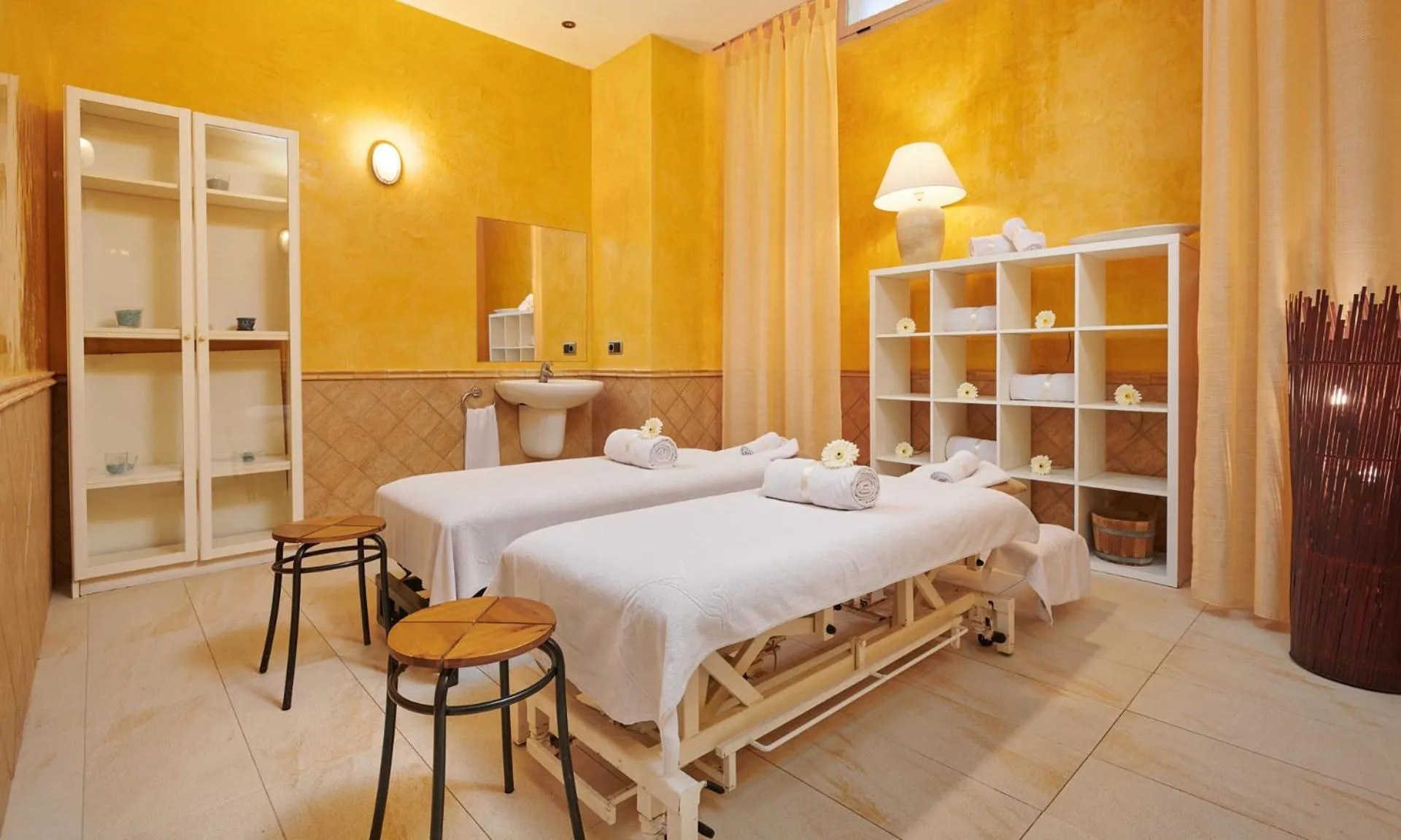 Massage, Bed in Grupotel Gran Vista & Spa