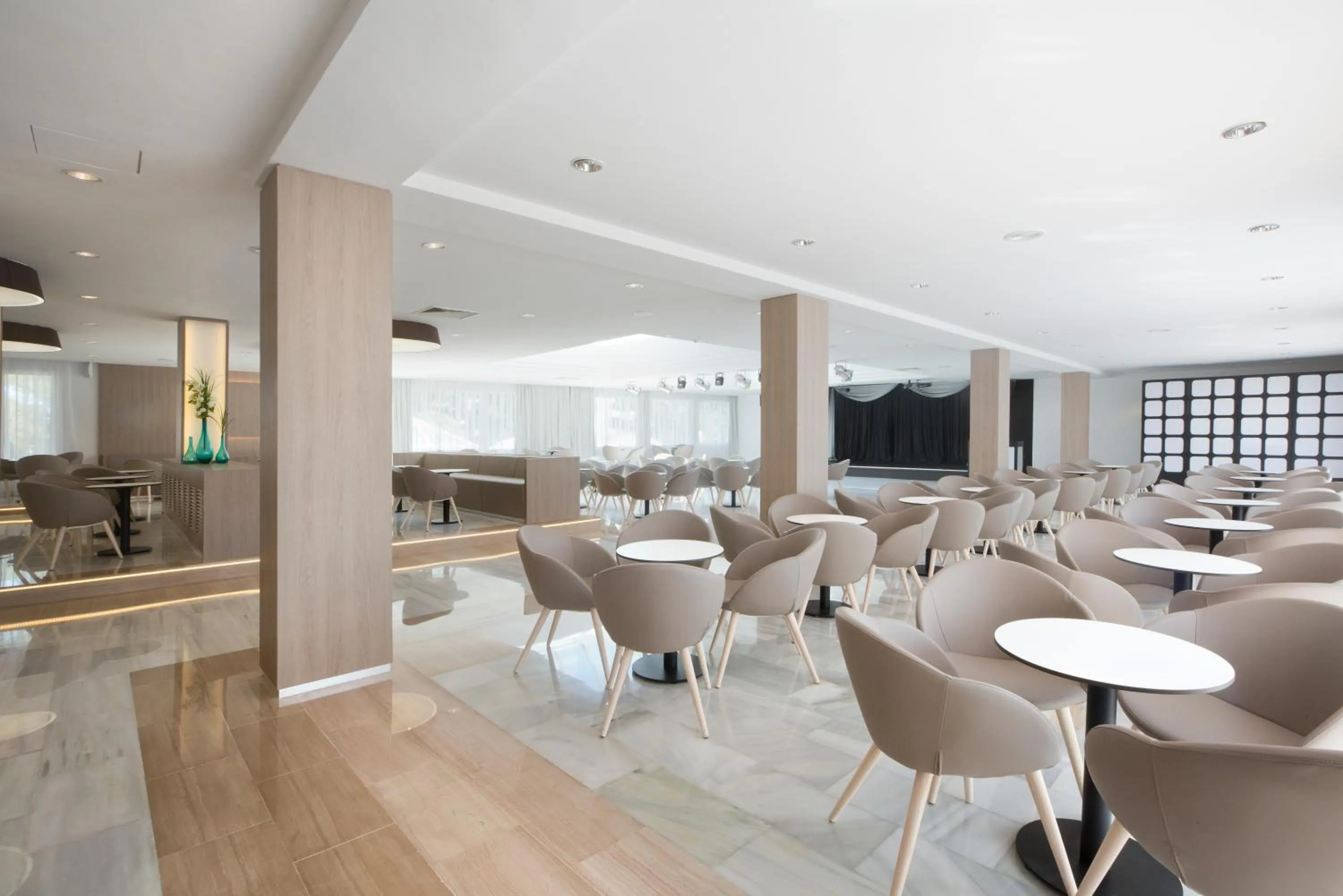 Lounge or bar in Grupotel Gran Vista & Spa