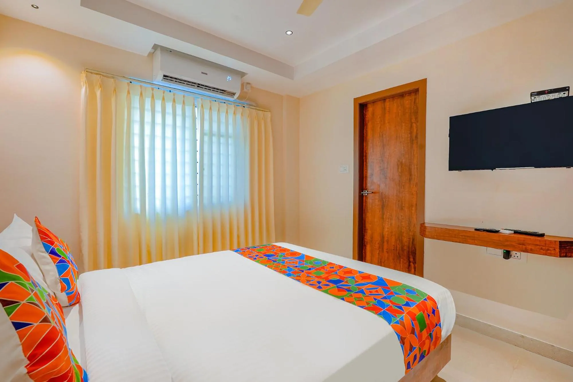 Bed in FabHotel Phoenix Brookfield - Nr Kundalahalli Main Road