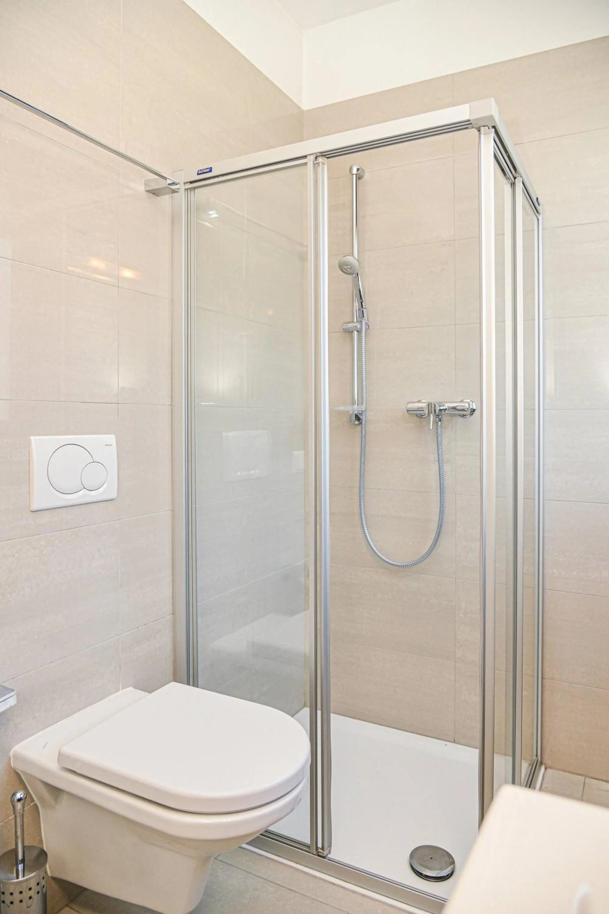 Shower in New Central Plaza Apartment -2