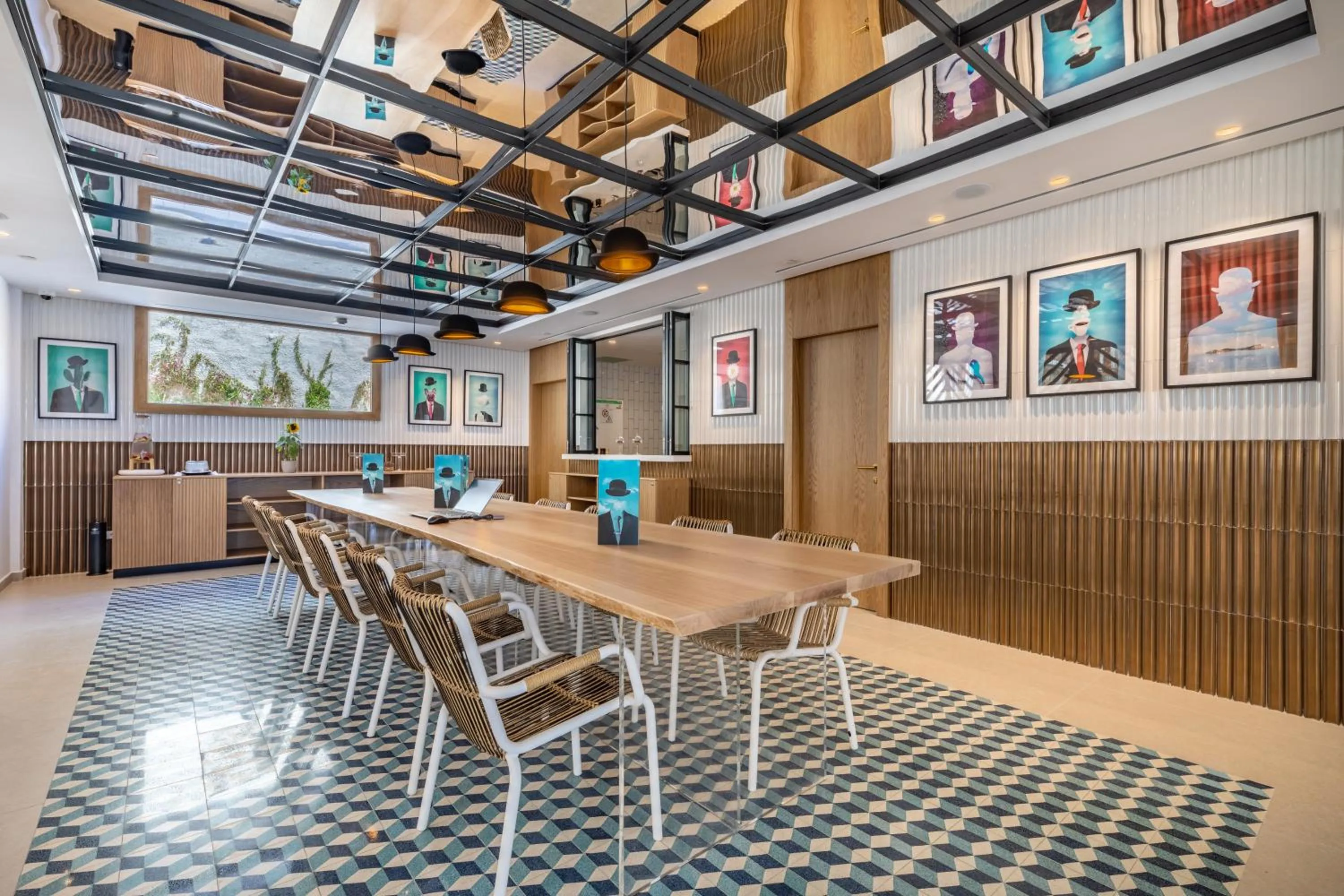 Restaurant/places to eat in El Somni Ibiza Dream Hotel by Grupotel