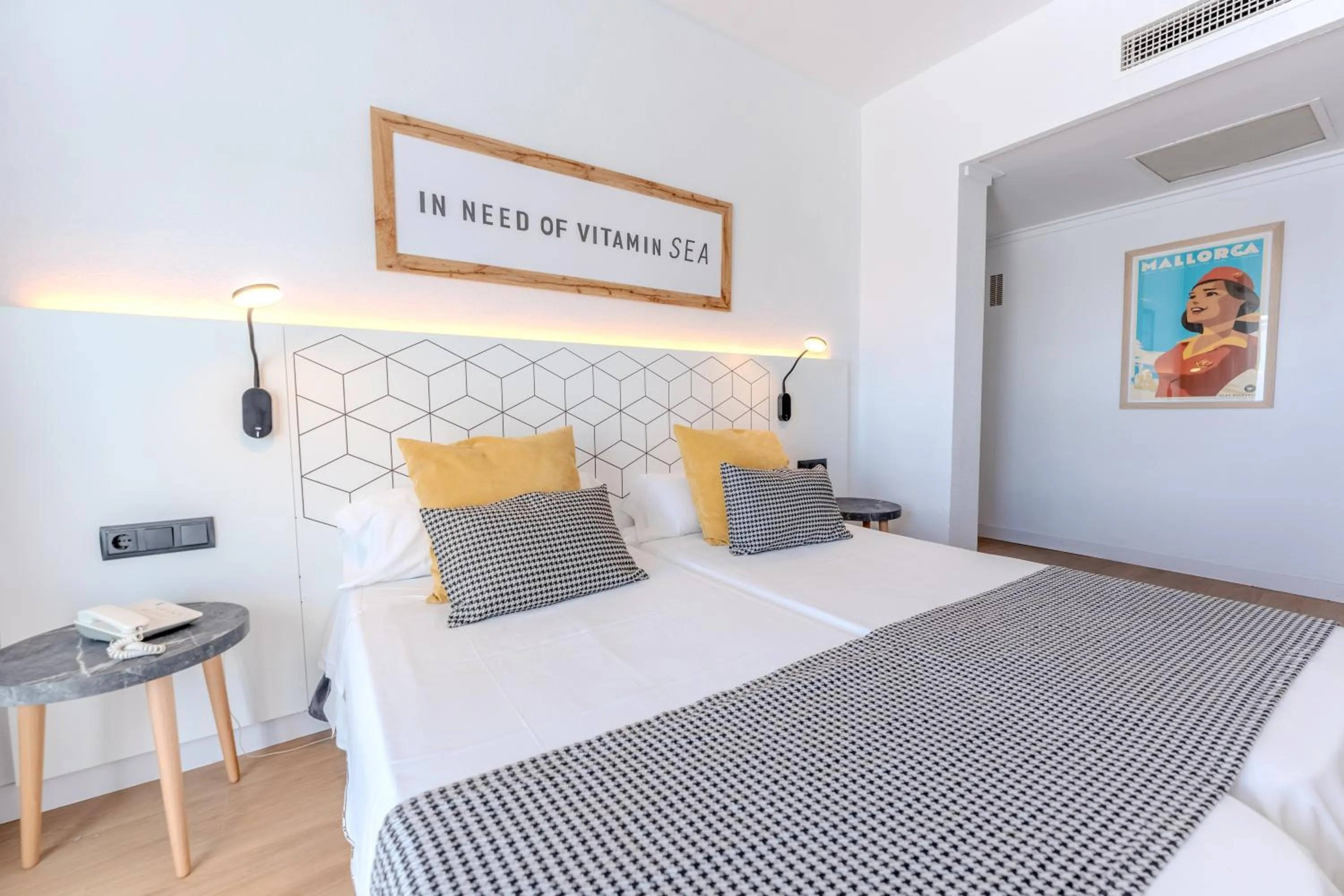 Bed in Flamboyan Caribe Hotel & Spa