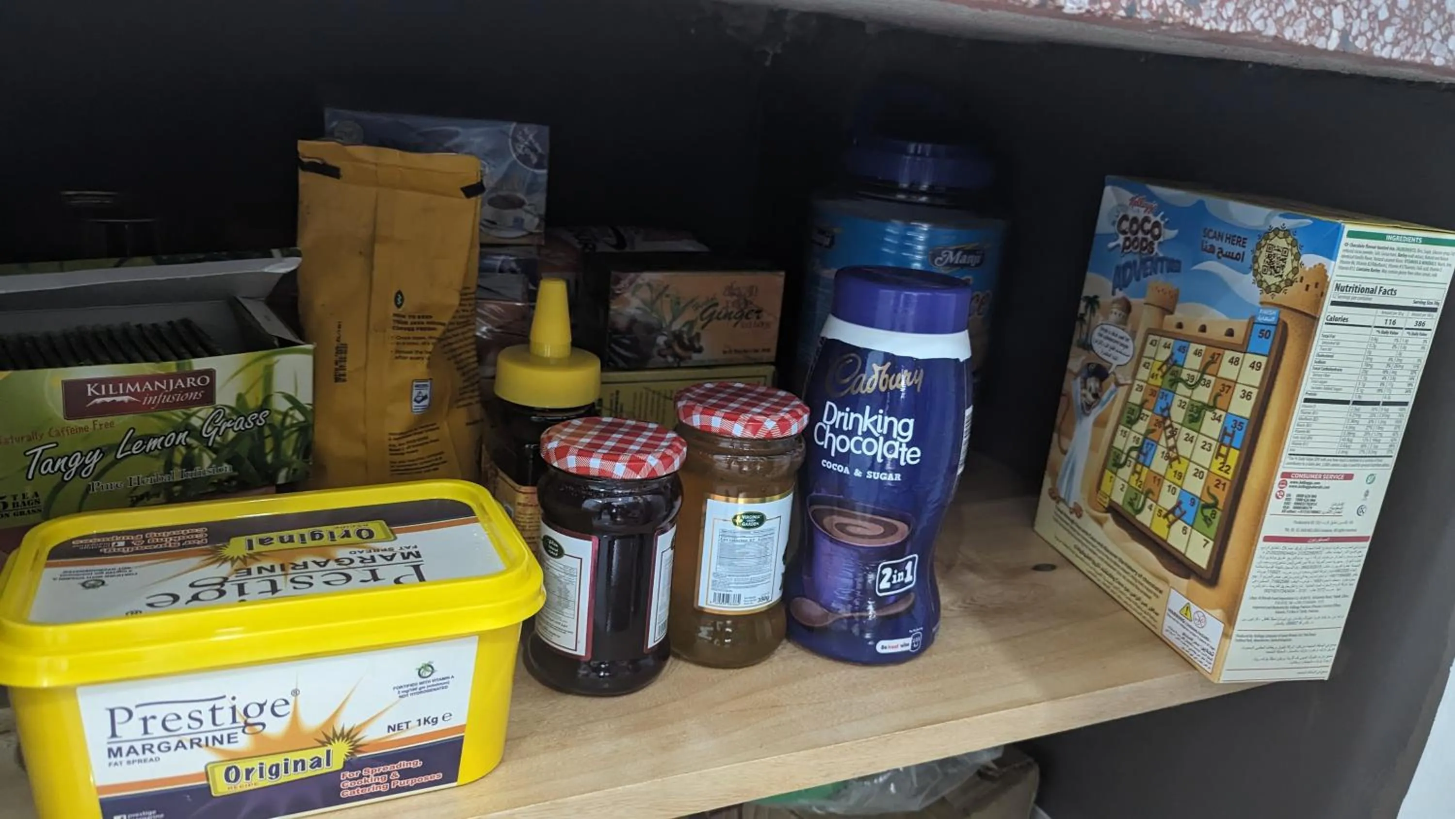 Restaurant/places to eat in Mufasa city Hostel and Apartments